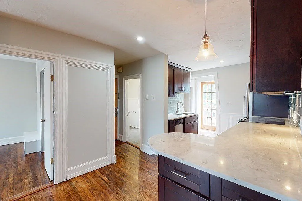 South Boston Condo: 605 E 7th St