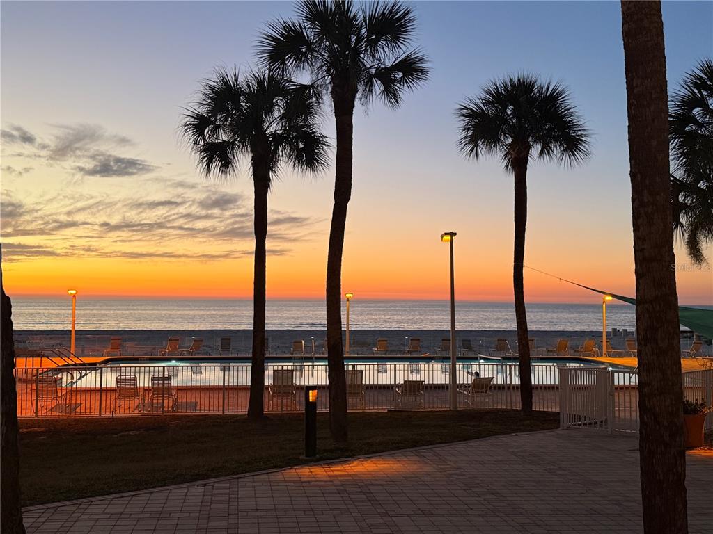 Clearwater Beach Condo: 880 Mandalay Avenue