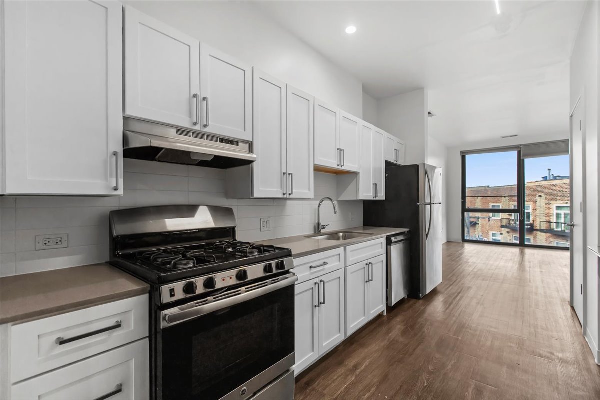 Chicago Condo: 830 North Milwaukee