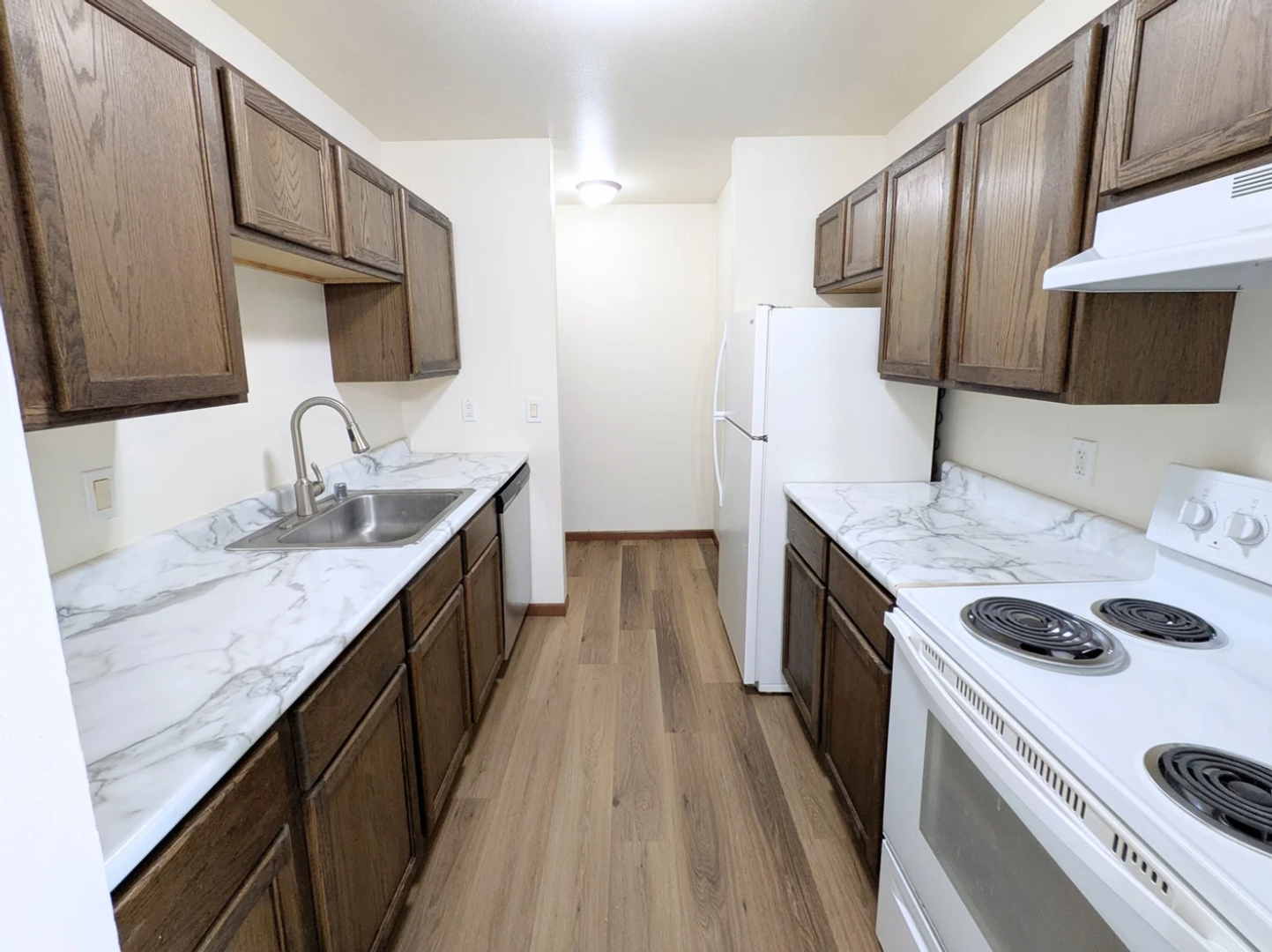 Waunakee Apartment: 206-208 Sunset Ln