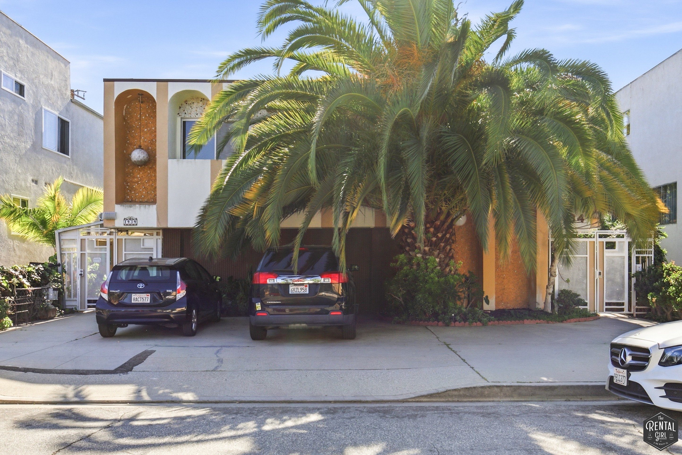 Santa Monica Condo: 1434 25th St