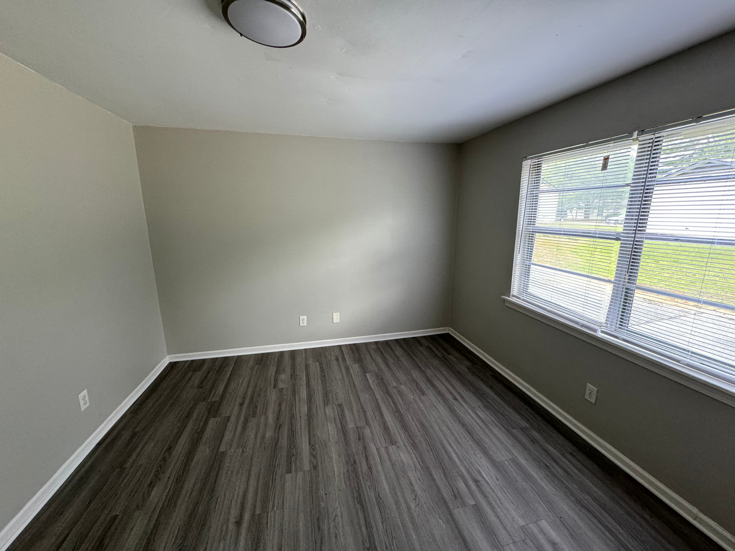 Greenville Apartment: 100 Burdine Rd