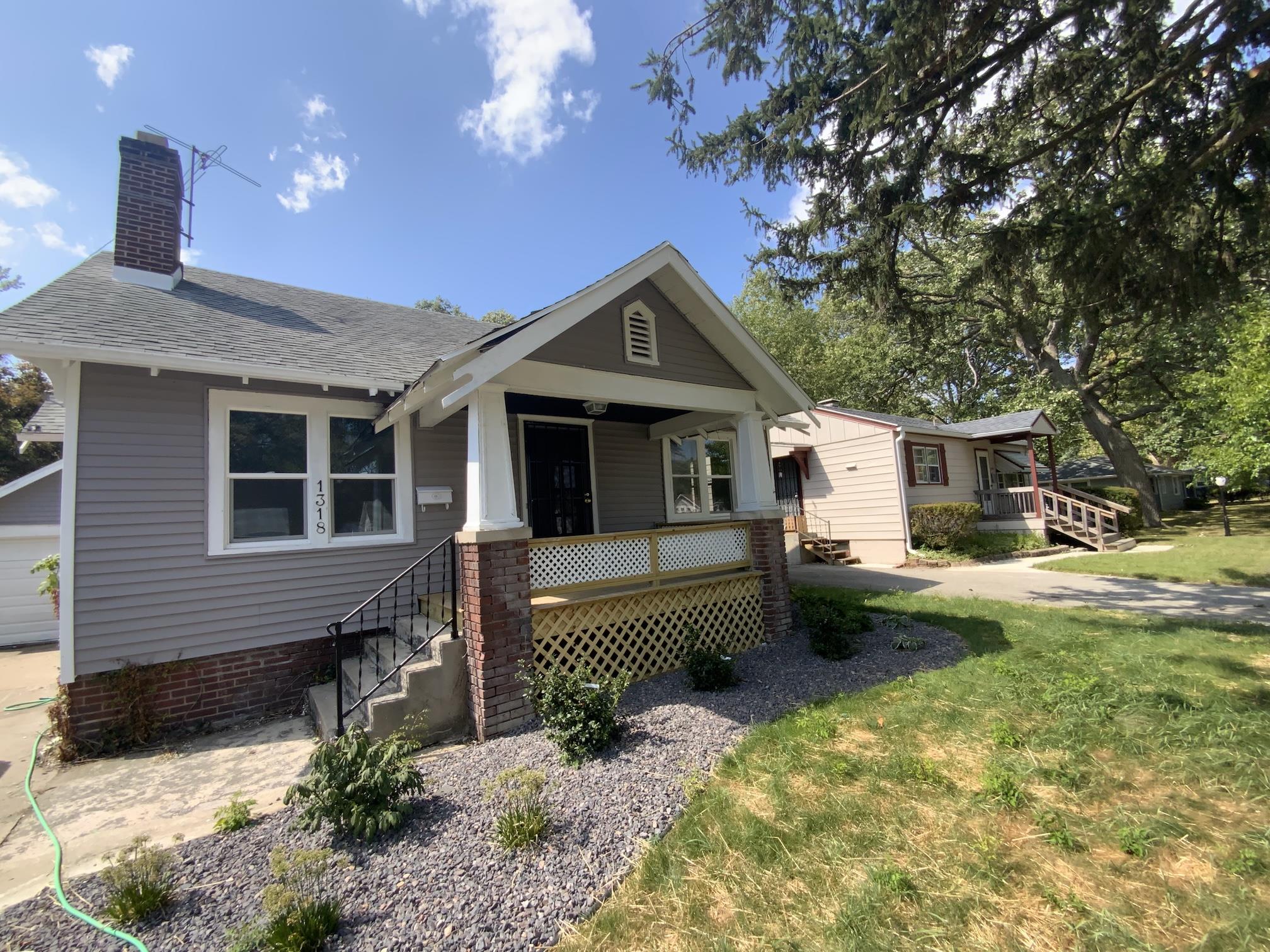 Danville House: 1318 Harmon