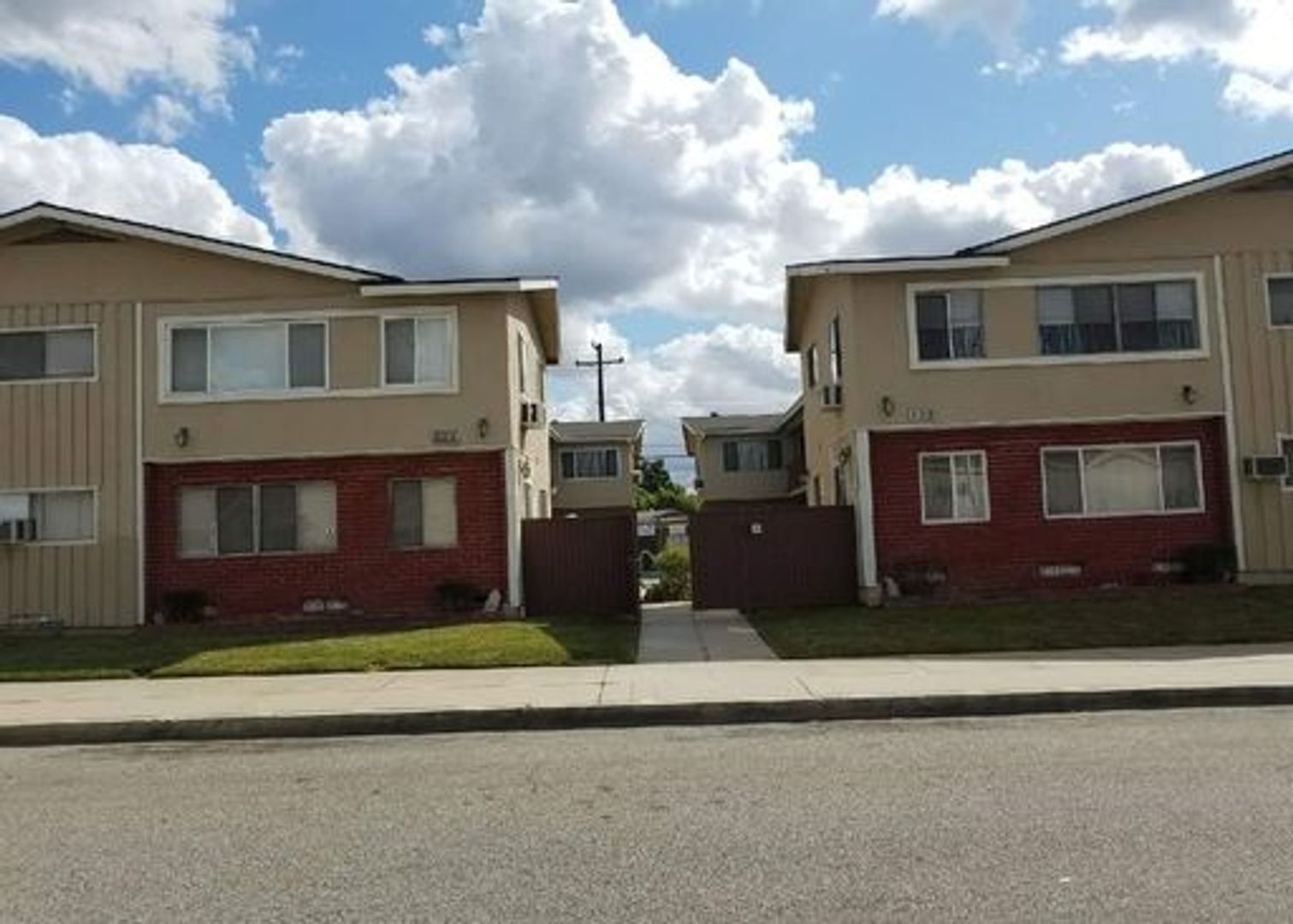 West Covina House: 226 S Bandy Ave 07