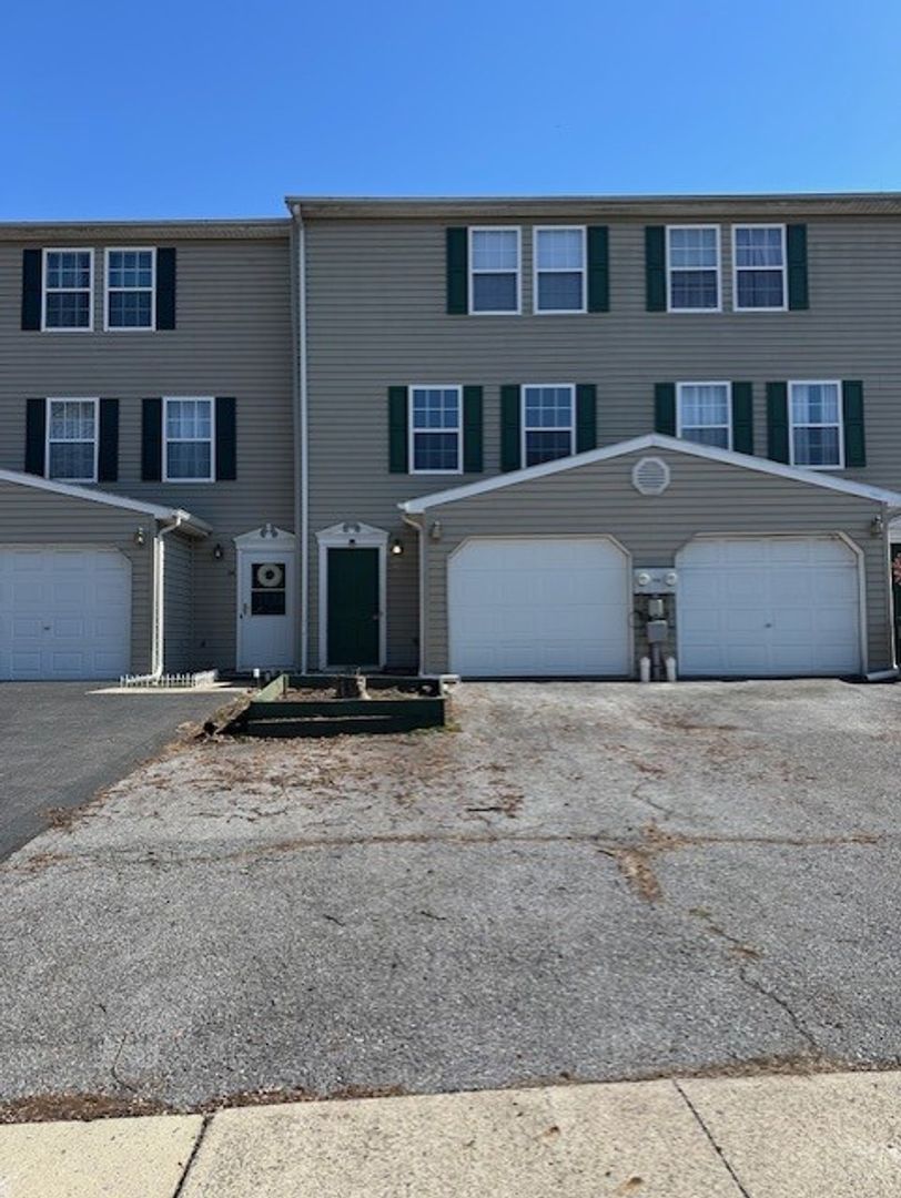 Duncannon House: 26 Petersburg Ln