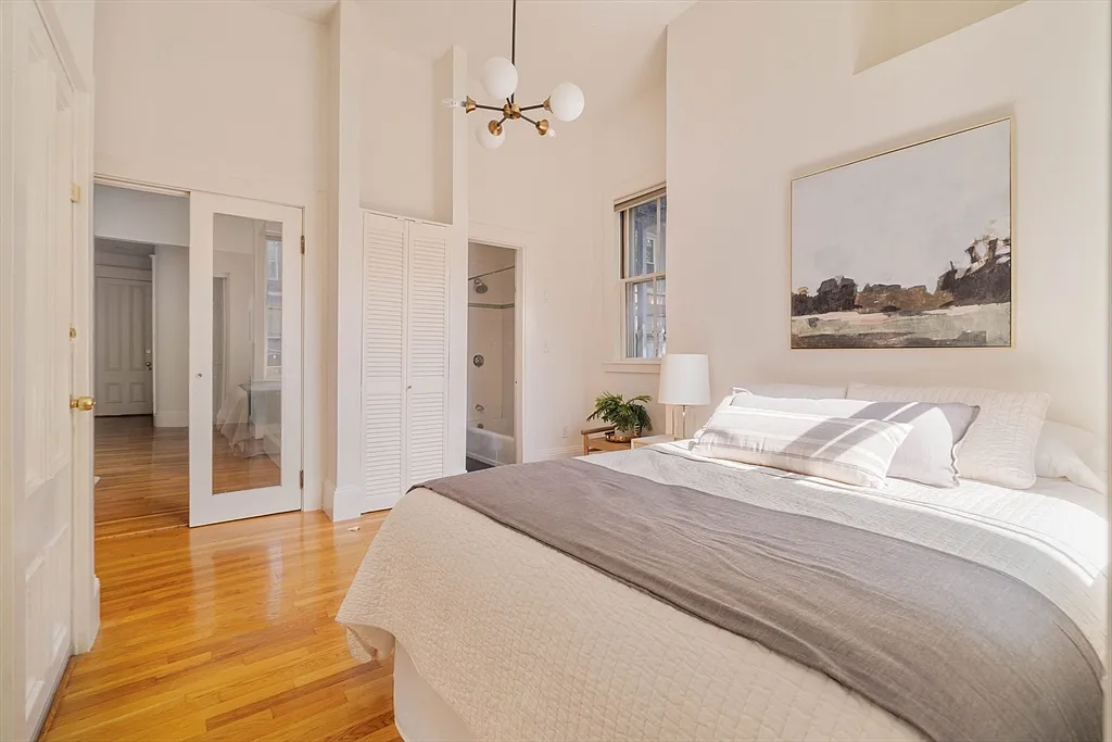 Cambridge Condo: 22 Bigelow St