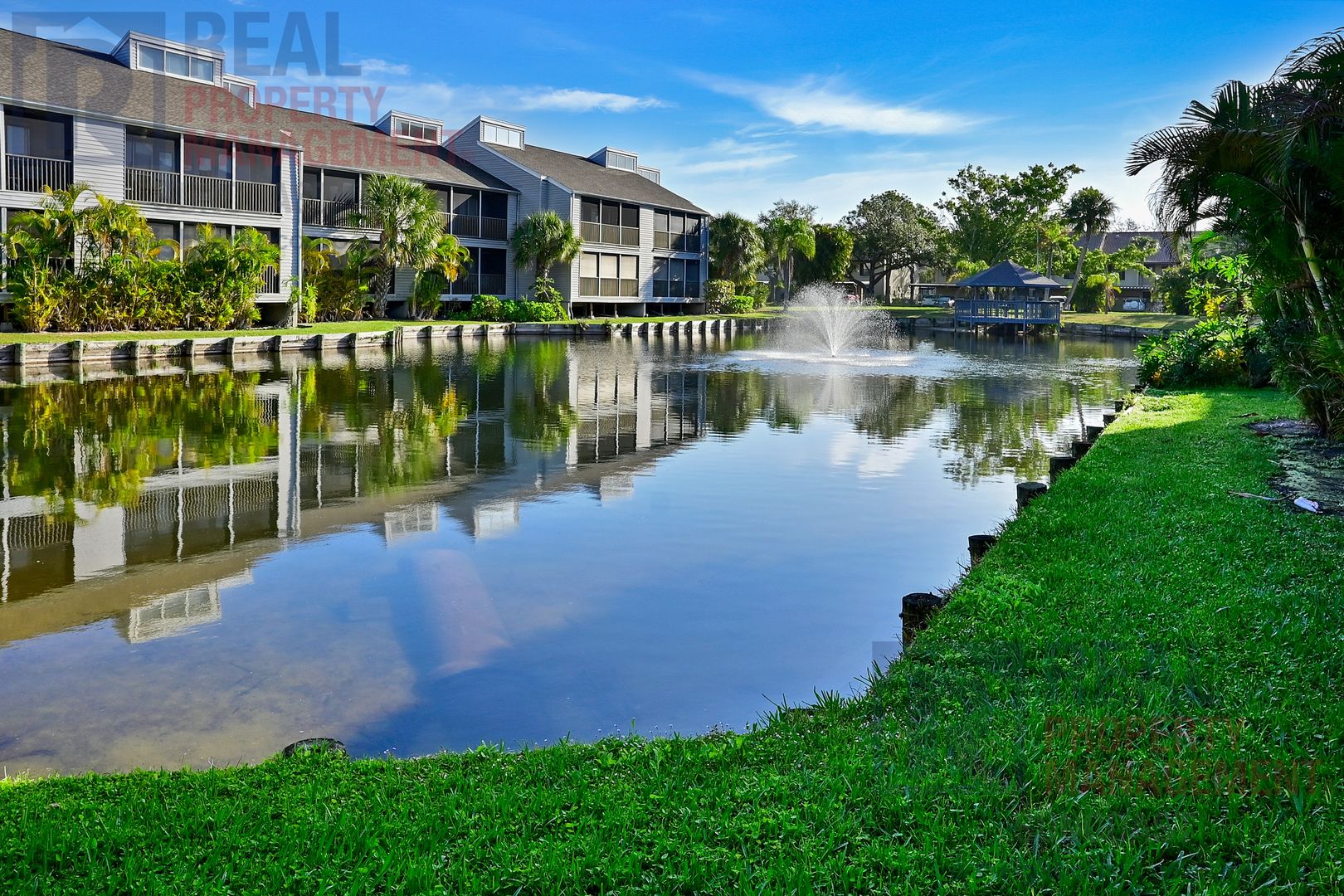 Venice House: 251 Fenwick dr