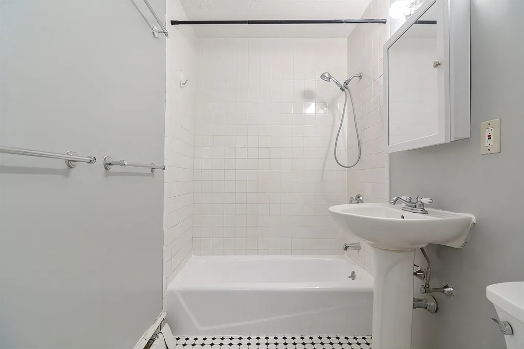 Boston Condo: 46 Adams St