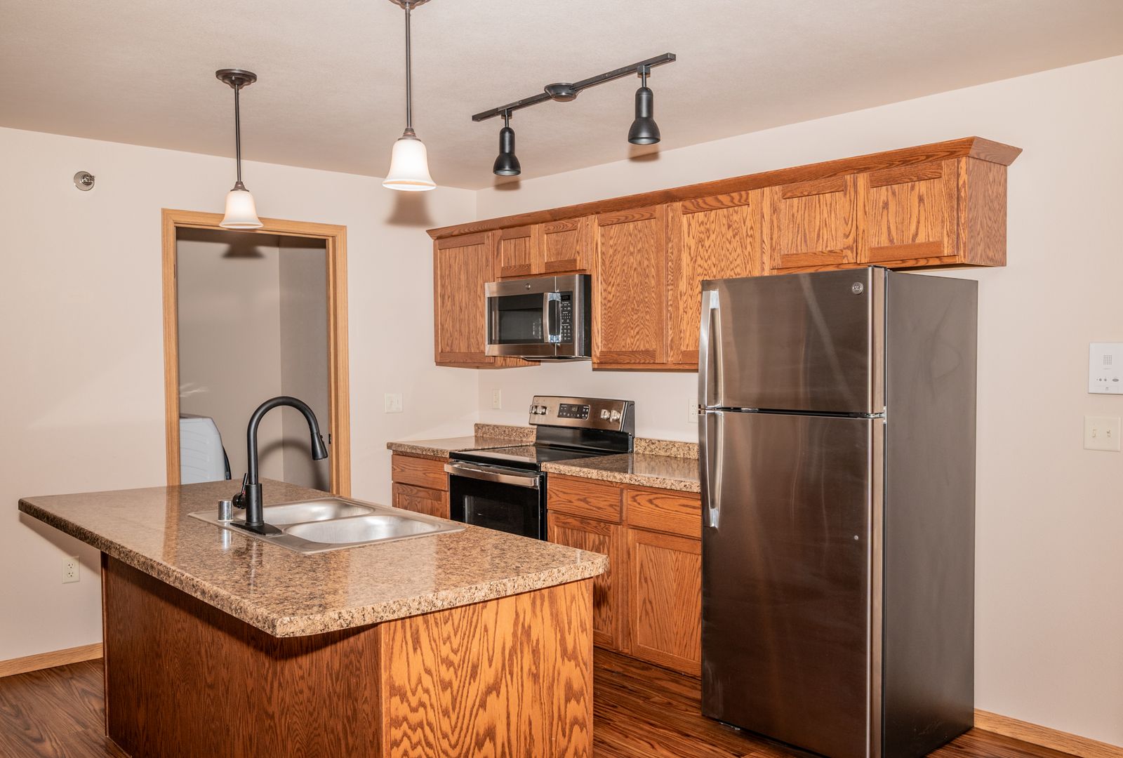 Tomah Apartment: 505 Larkin St