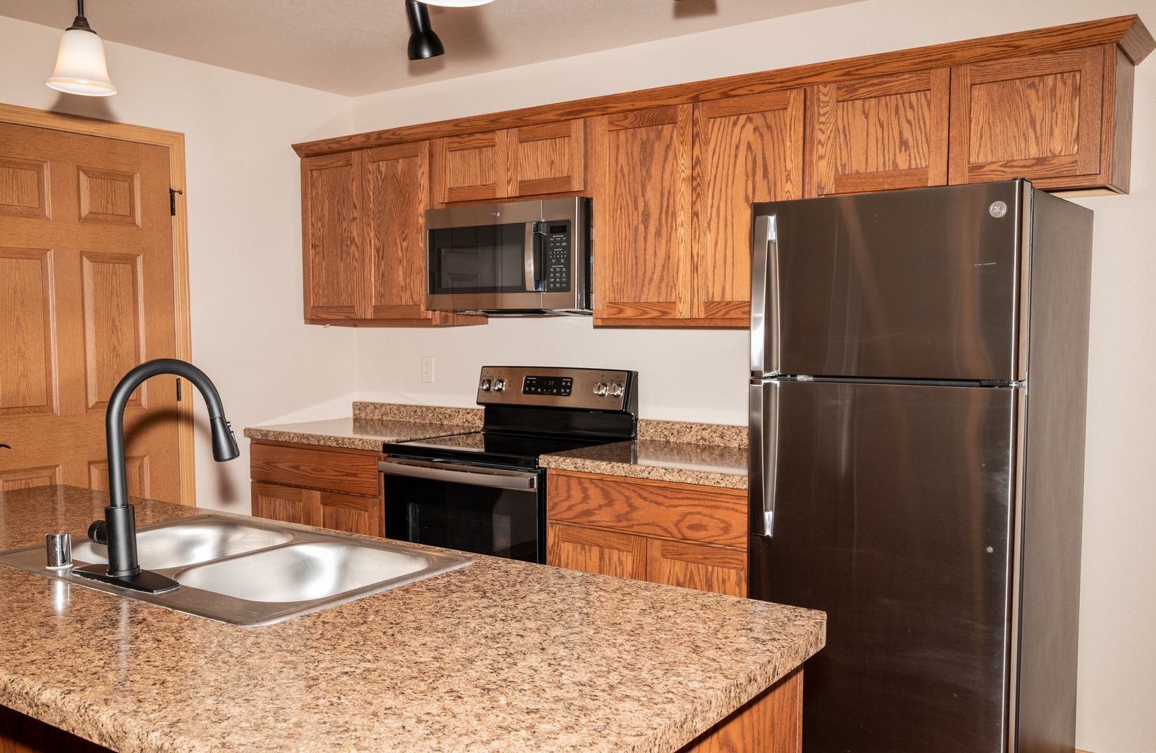 Tomah Apartment: 505 Larkin St