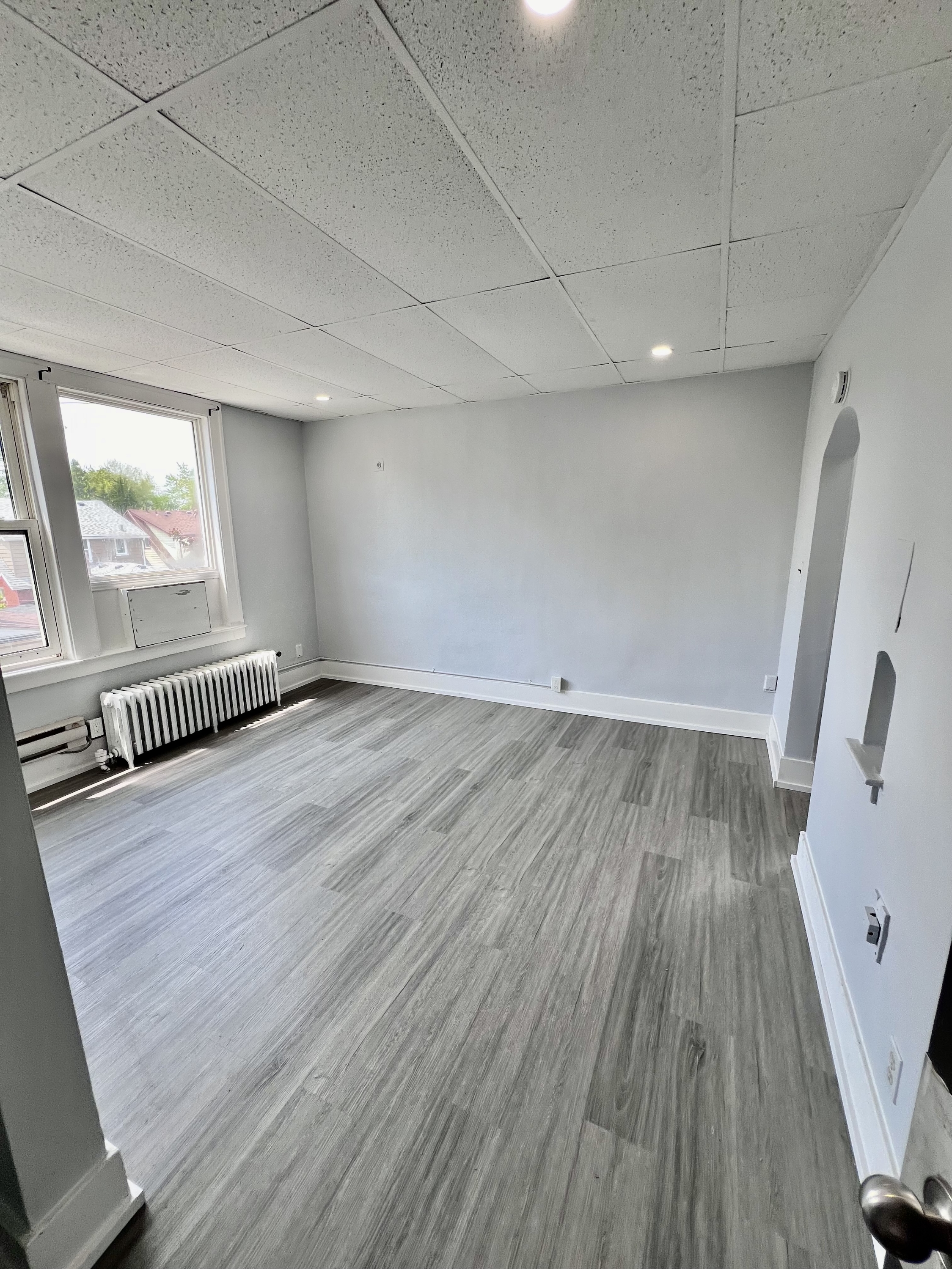 Windsor Condo: 1495 Gladstone Ave