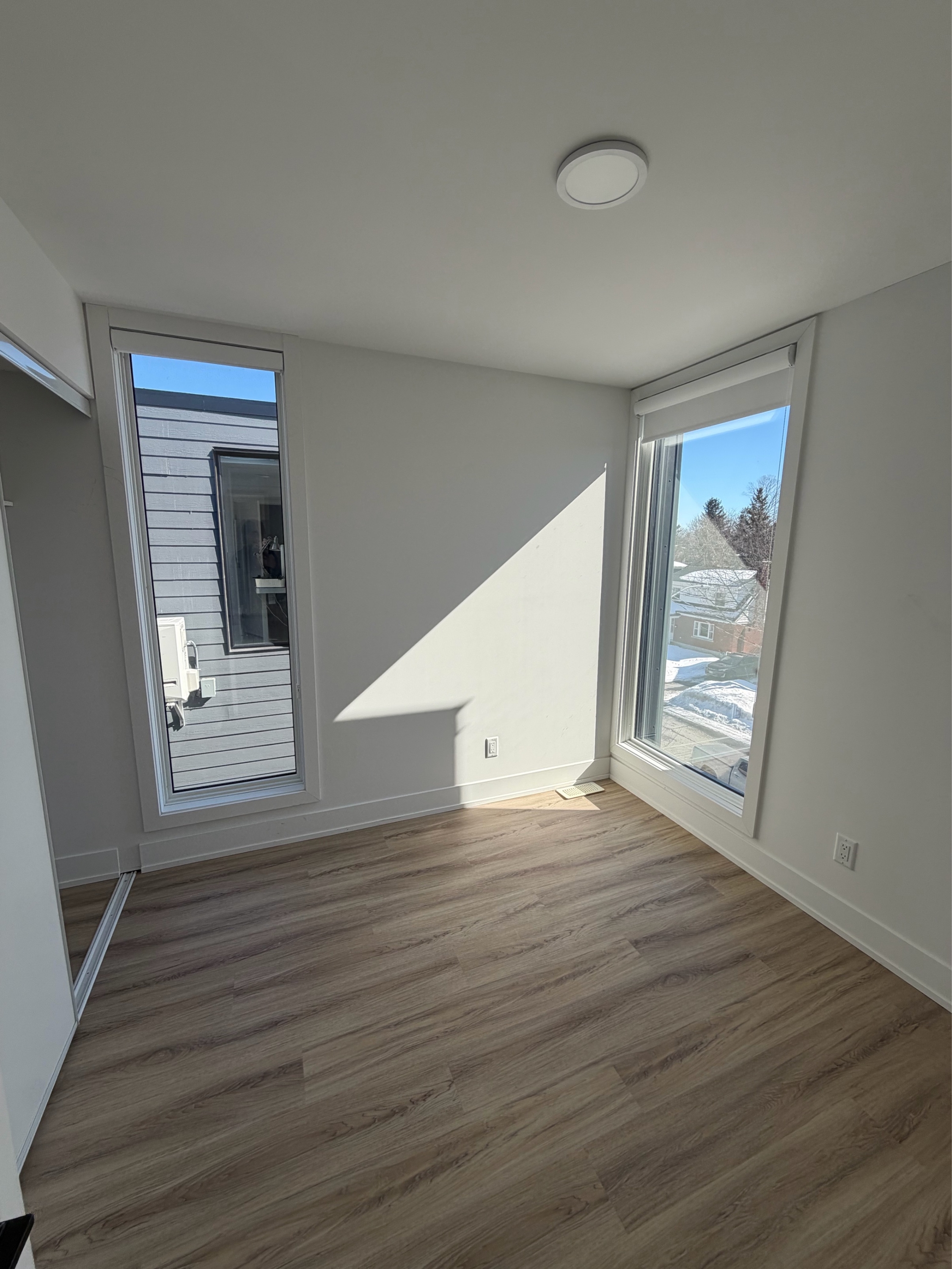 Ottawa Condo: 273 Duncairn Avenue - 2 2