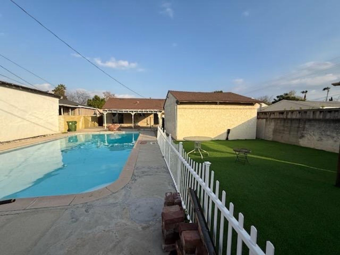 North Hollywood House: 6109 Riverton Ave