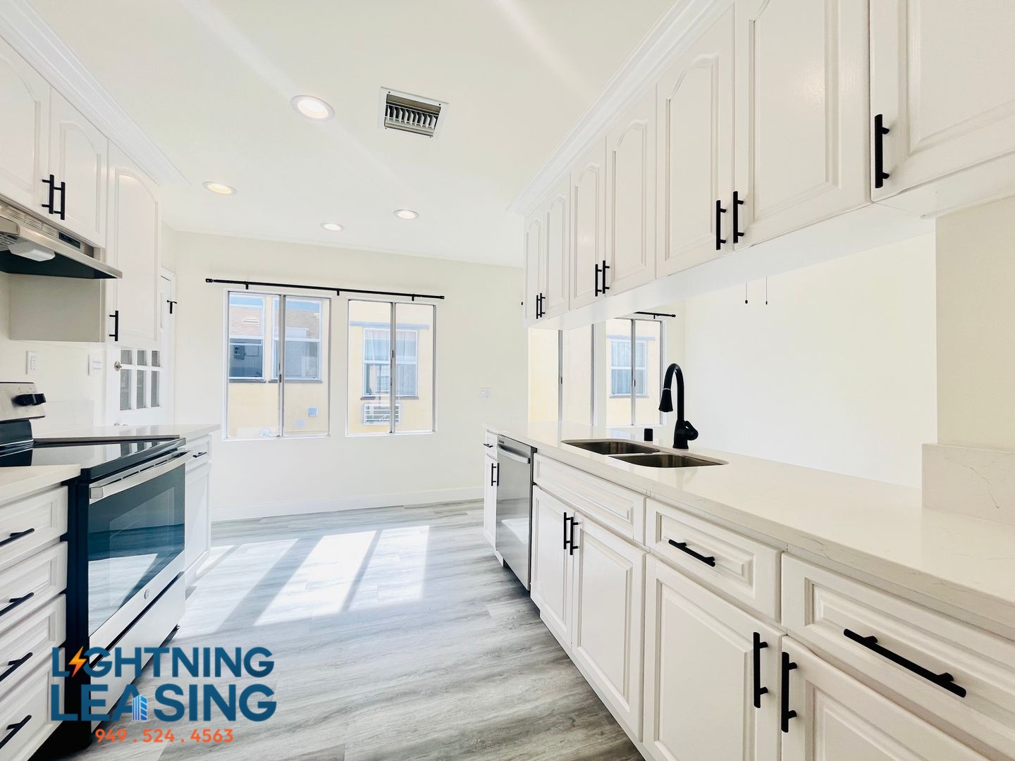 Los Angeles Condo: 439 N Hayworth