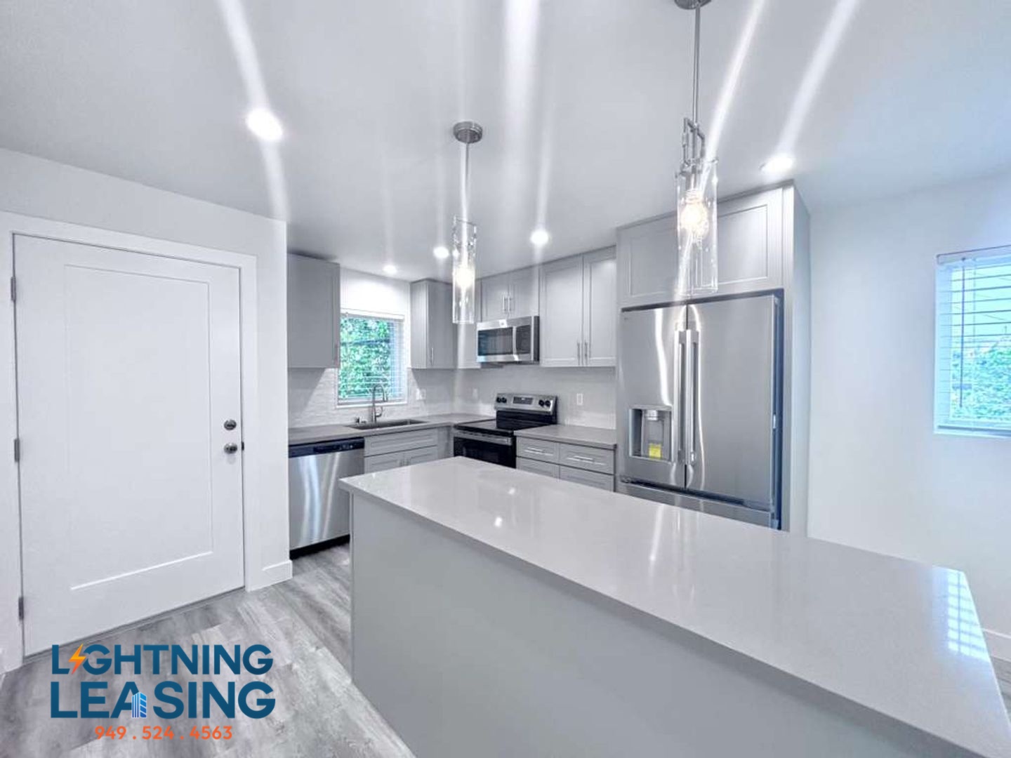 Los Angeles Condo: 315 N Detroit St