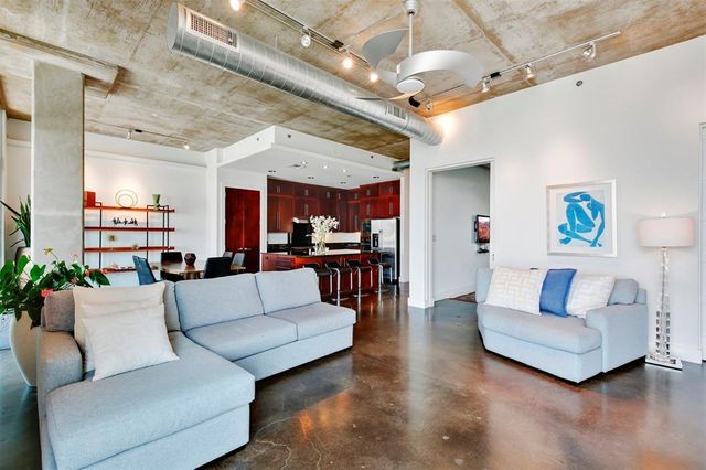 Dallas Condo: 3030 Bryan St