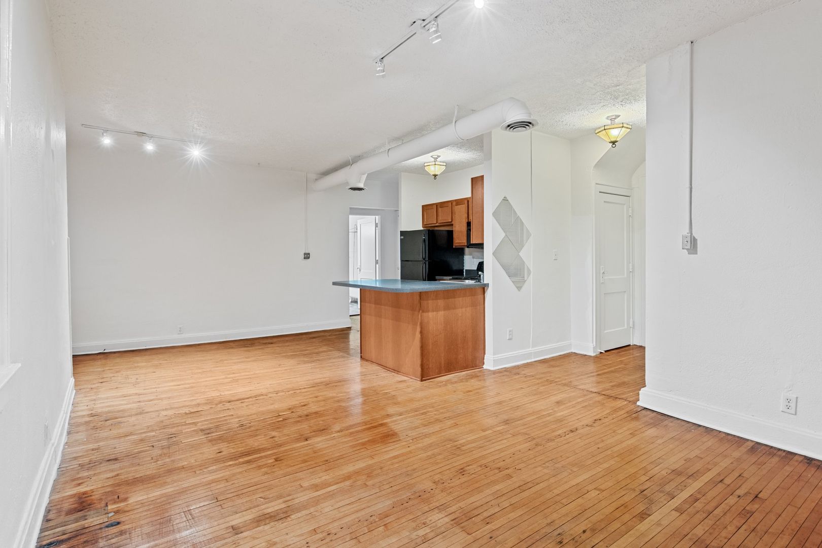 Indianapolis Condo: 5703 E Washington Street 23