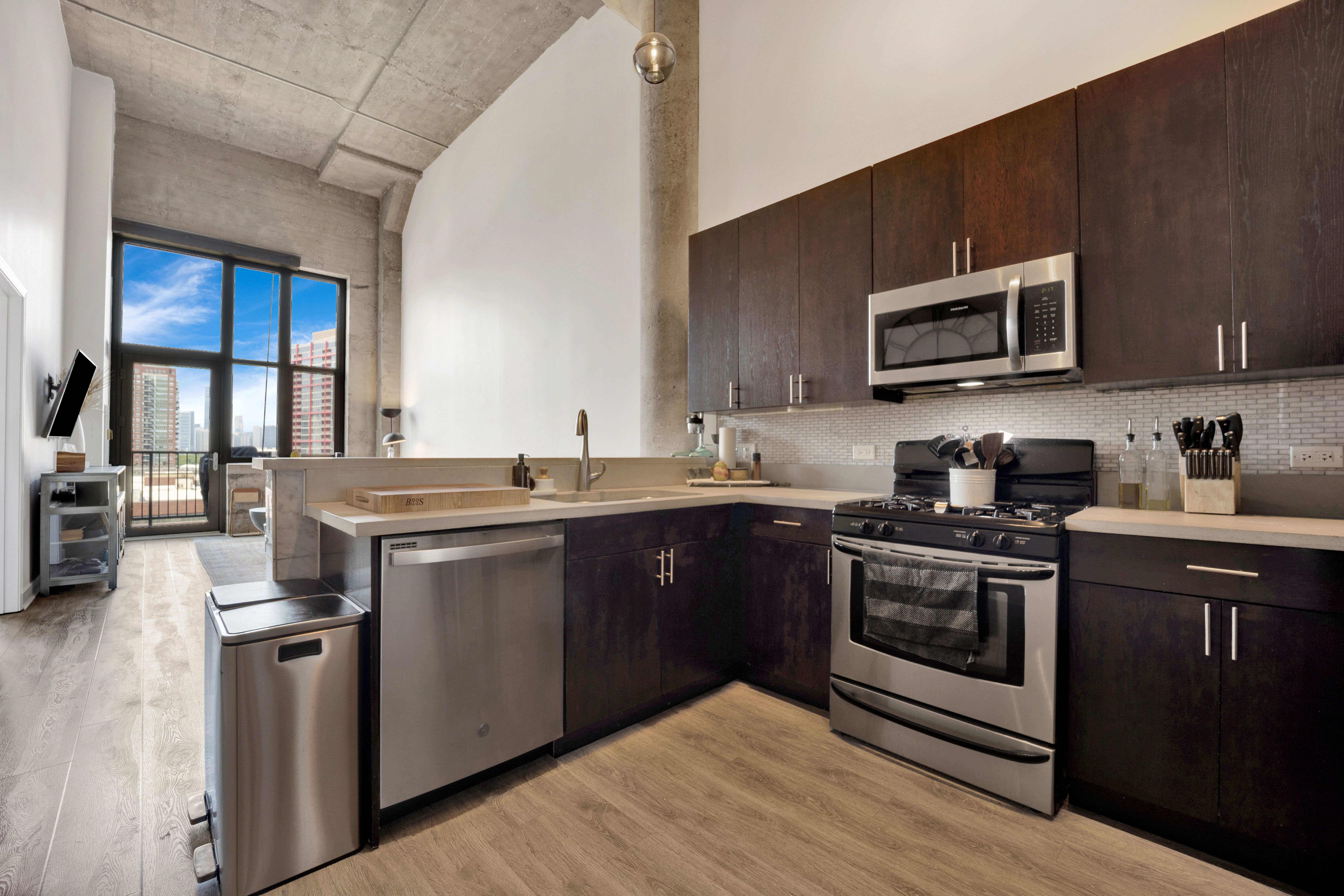 Chicago Condo: 320 East 21st Street