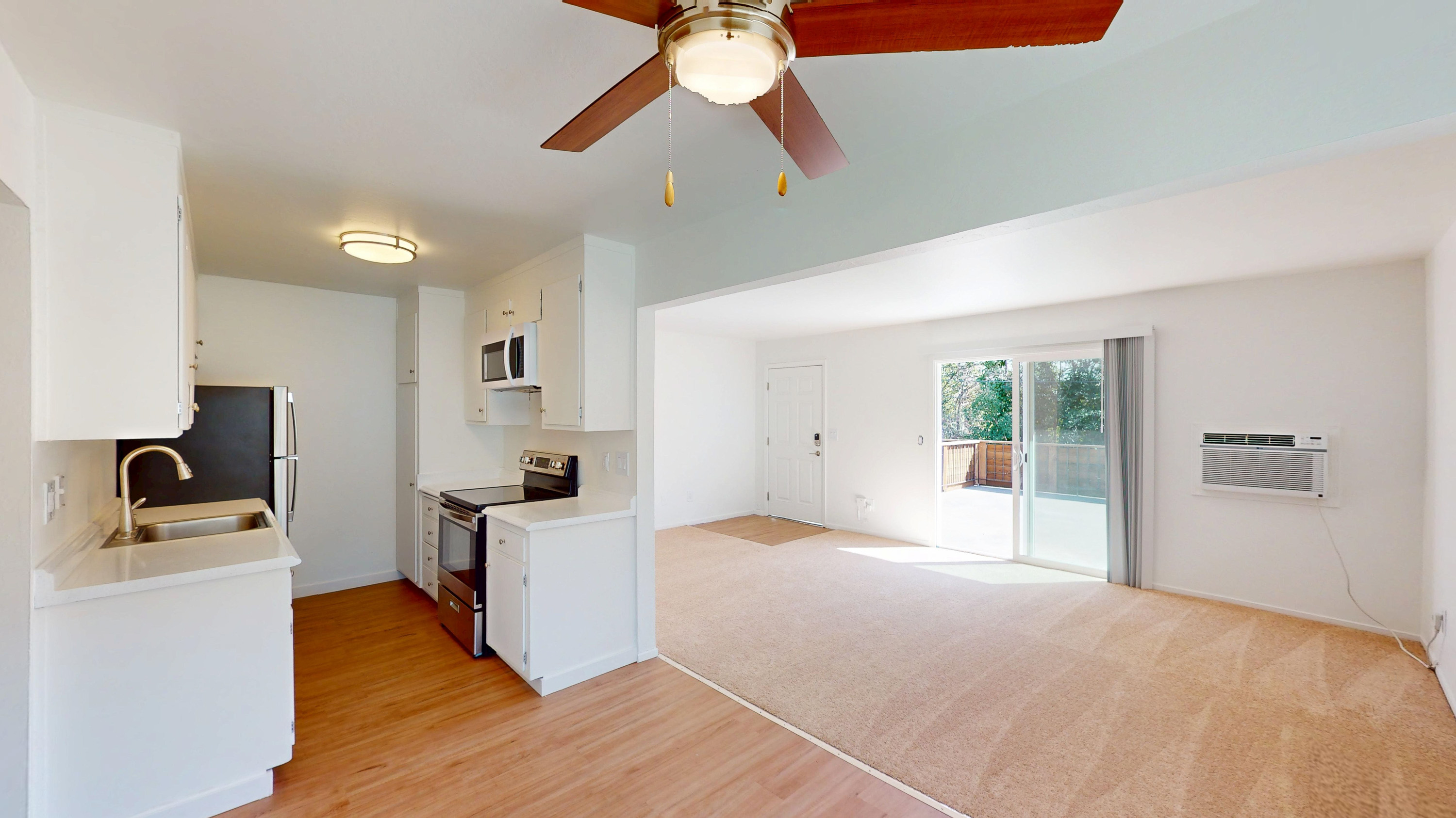 Novato Condo: 335 Enfrente Rd