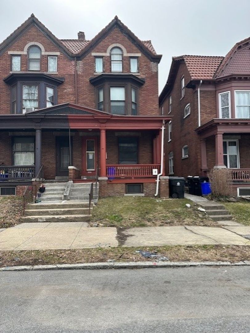 Harrisburg Condo: 1909 Market St.