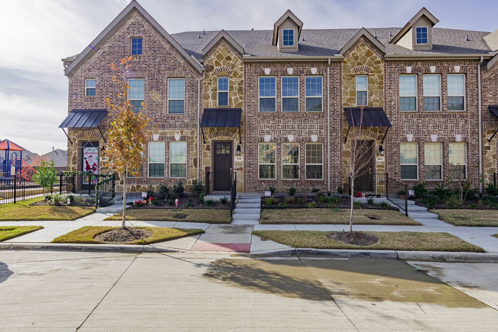 Lewisville House: 326 Shasta Drive