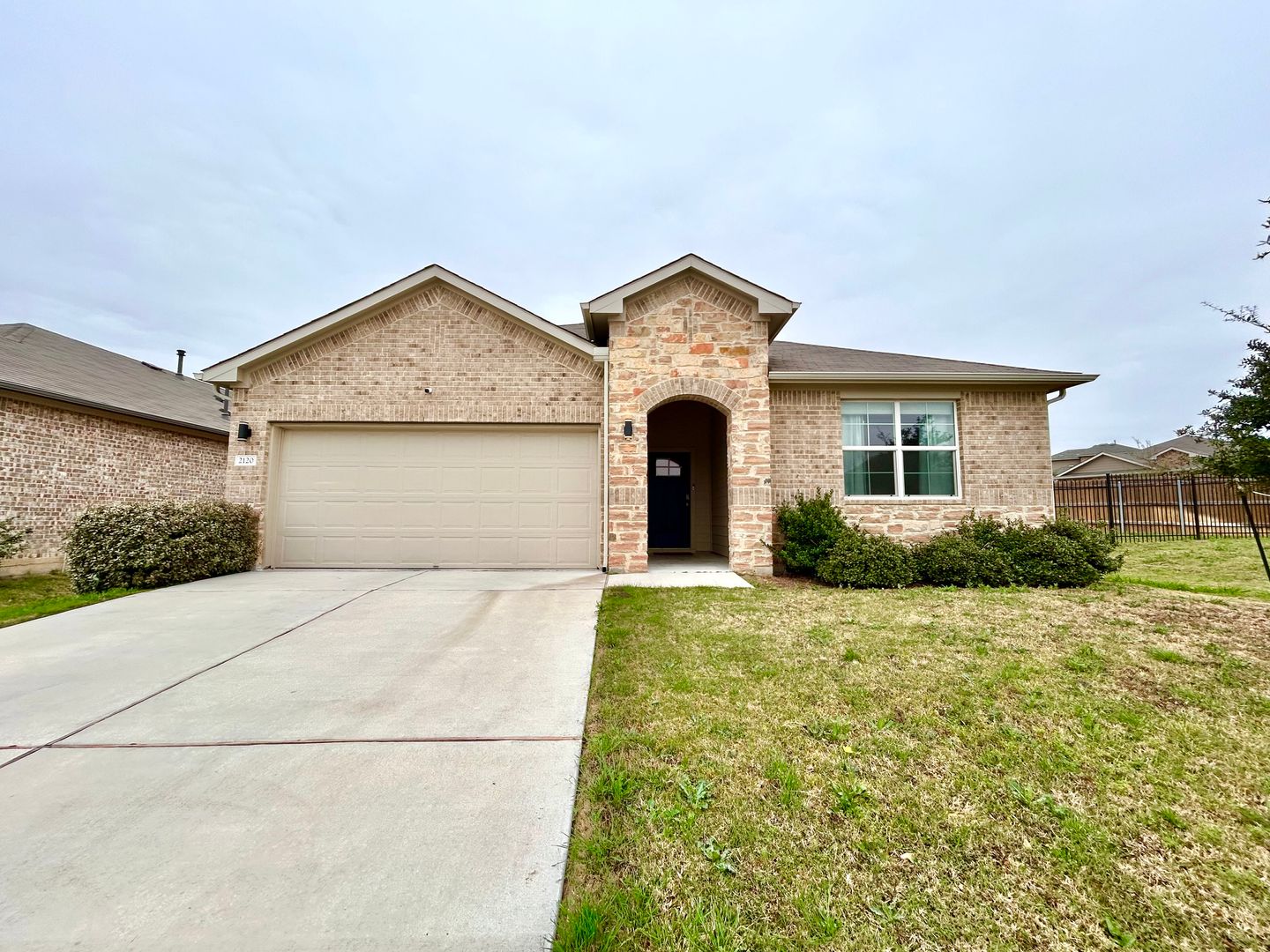 Austin House: 2120 Alamo Heights Avenue