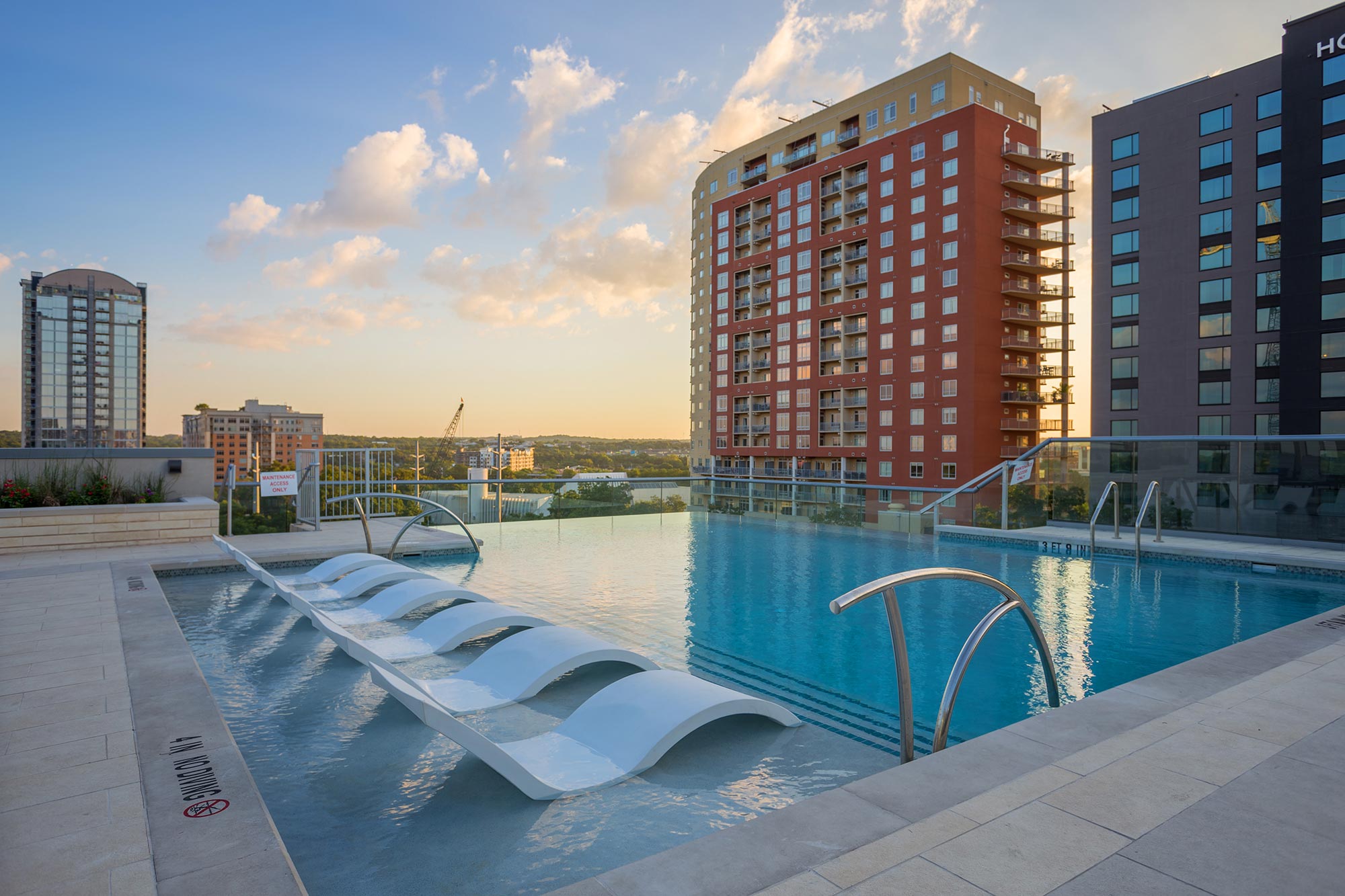 Austin Condo: 88 Rainey St