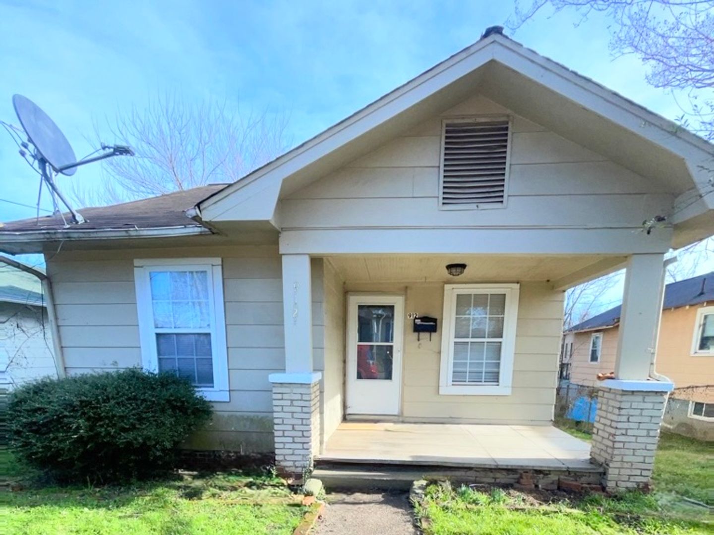 Knoxville House: 912 W Scott Ave