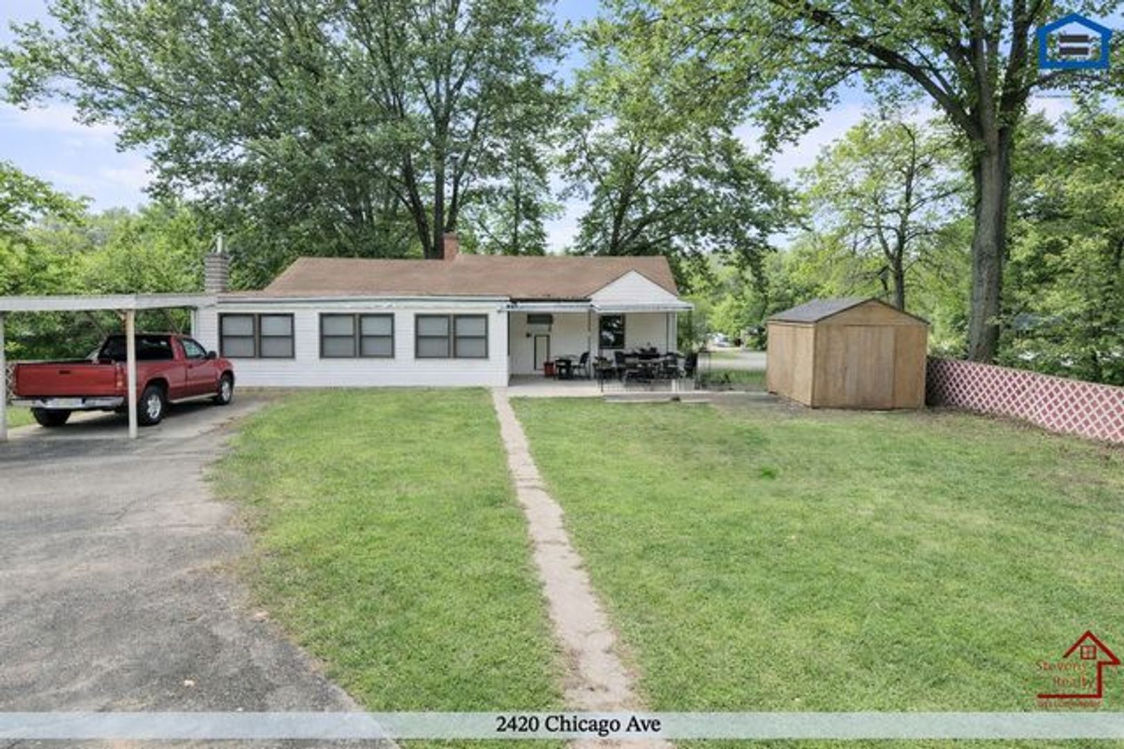 Knoxville House: 2420 Chicago Ave