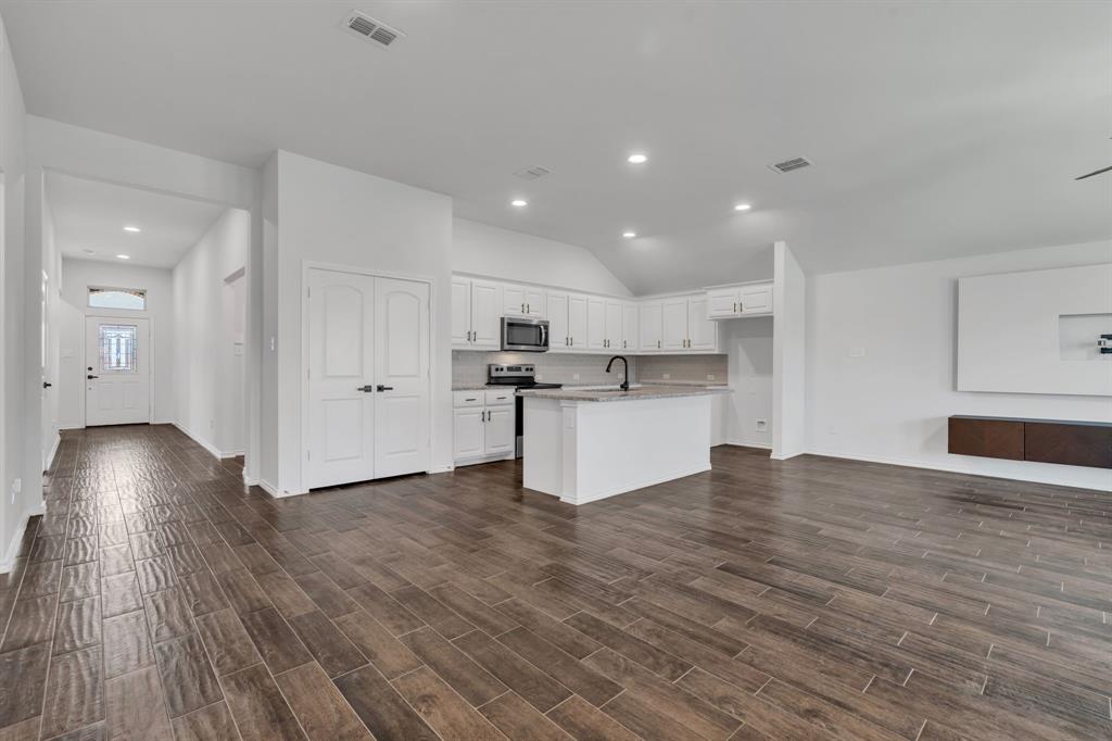 Aubrey Condo: 11605 Alpine Springs Drive
