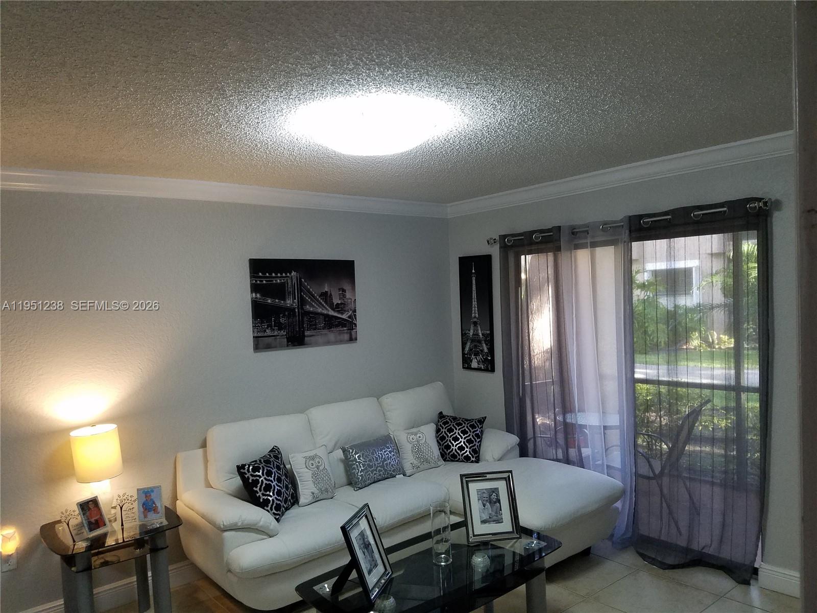 Miami Condo: 15570 Southwest 105th Lane
