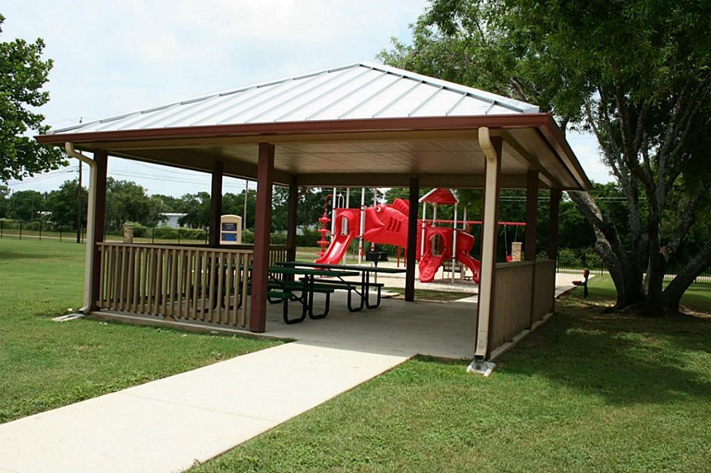 Jourdanton Condo: 2701 Zanderson Avenue