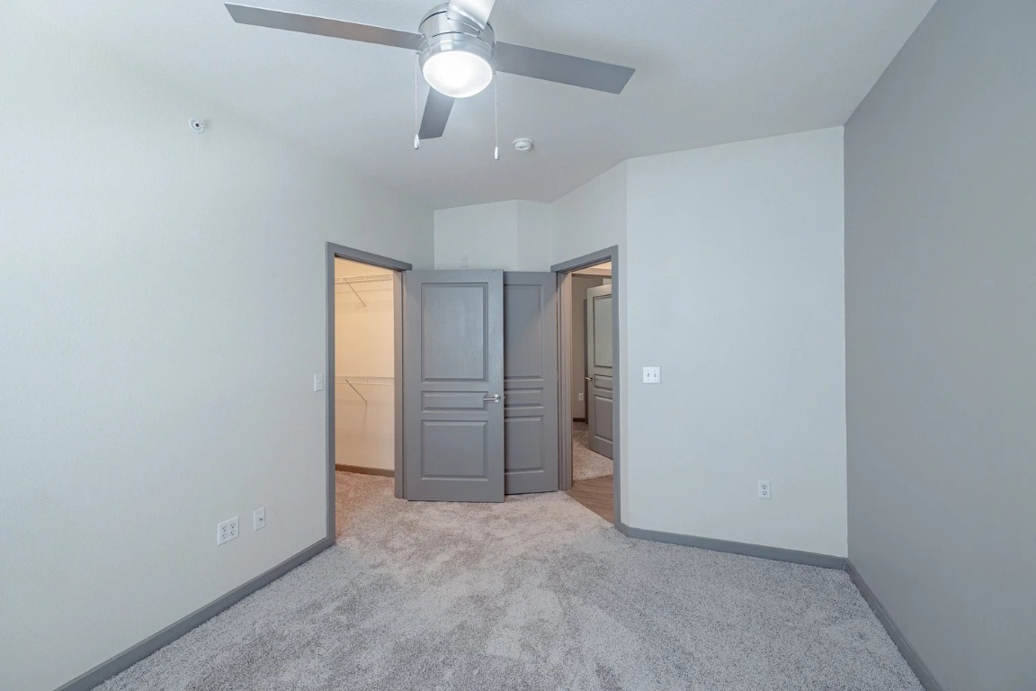 Austin Condo: 8515 Interstate 35