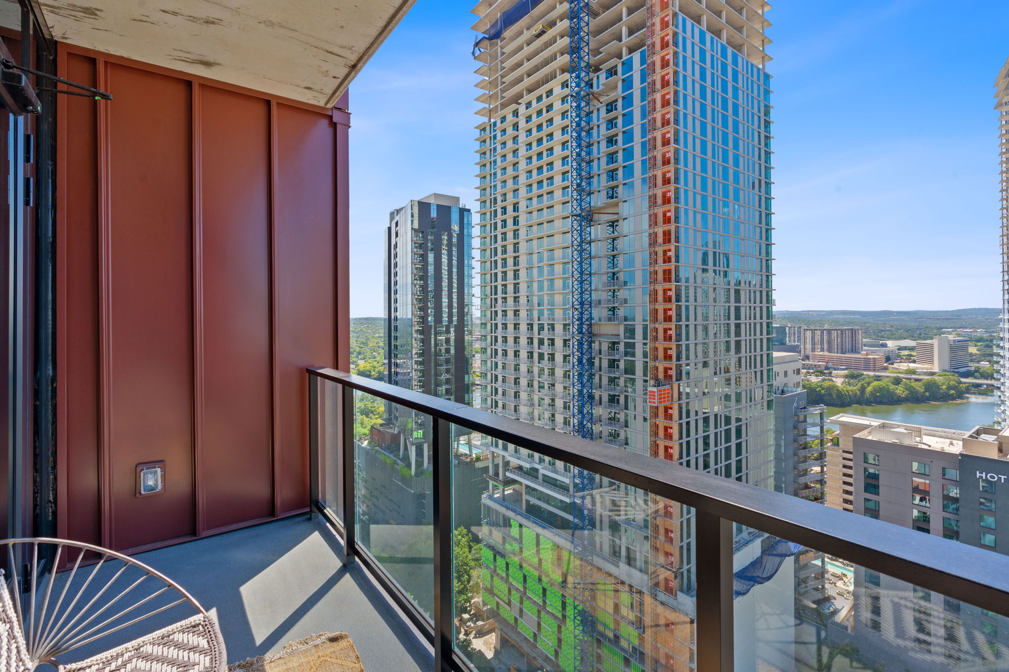 Austin Condo: 84 East Avenue