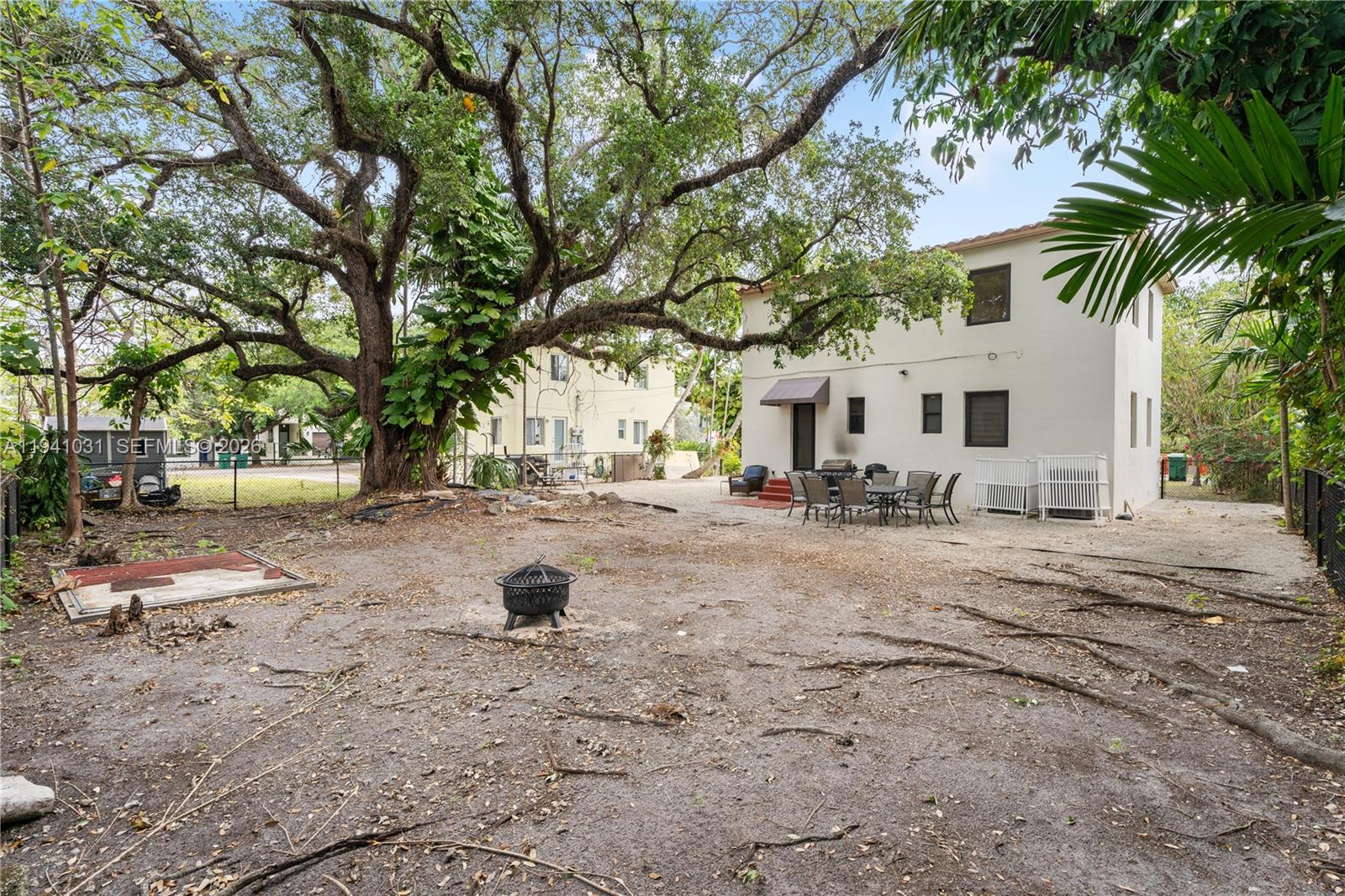 Miami Condo: 3202 Elizabeth Street