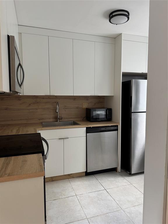 Pompano Beach Condo: 313 Gardens Drive