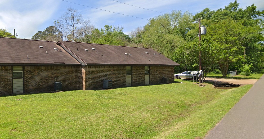 Timpson Condo: 329 Marcus Street