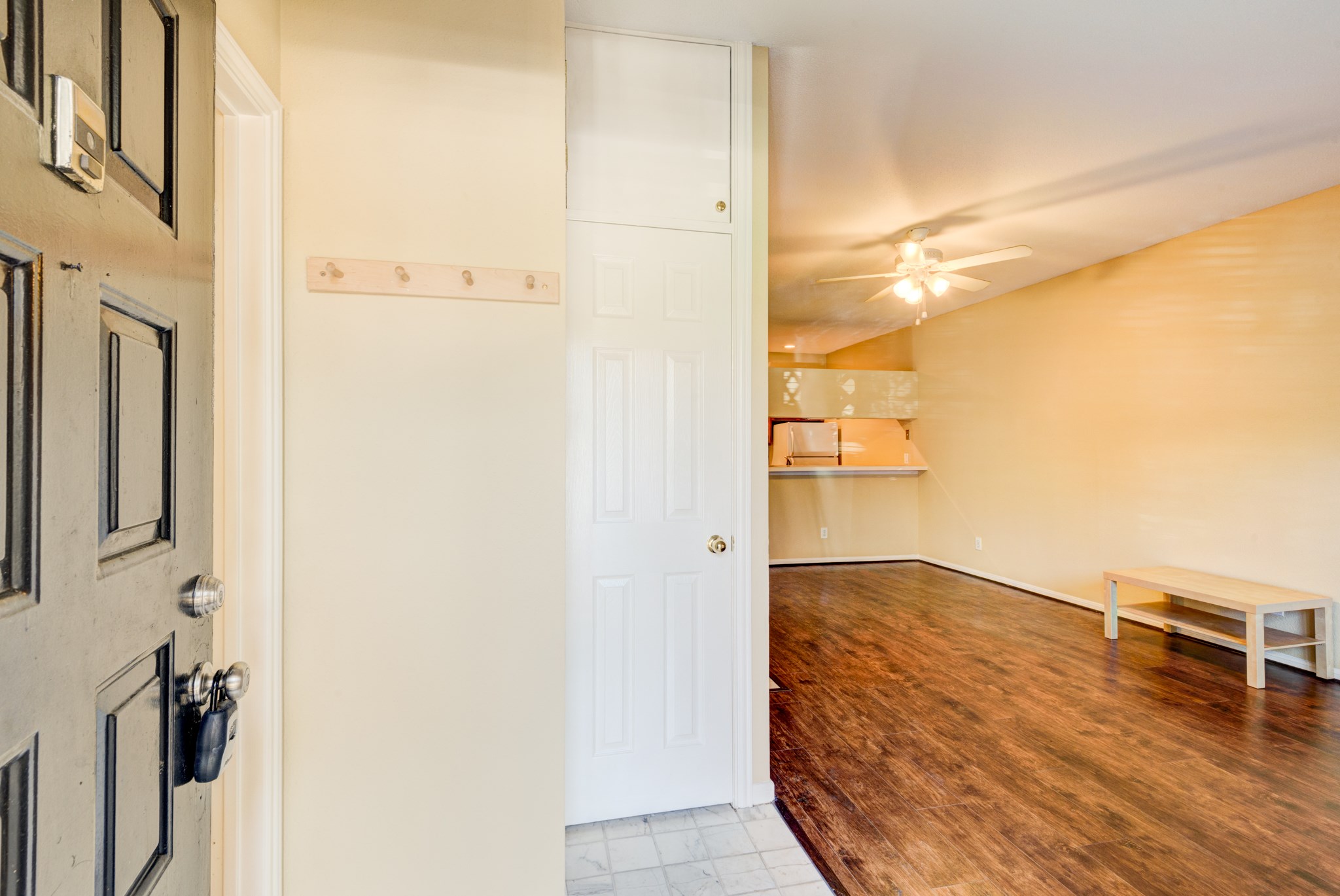 Houston Condo: 2121 El Paseo Street