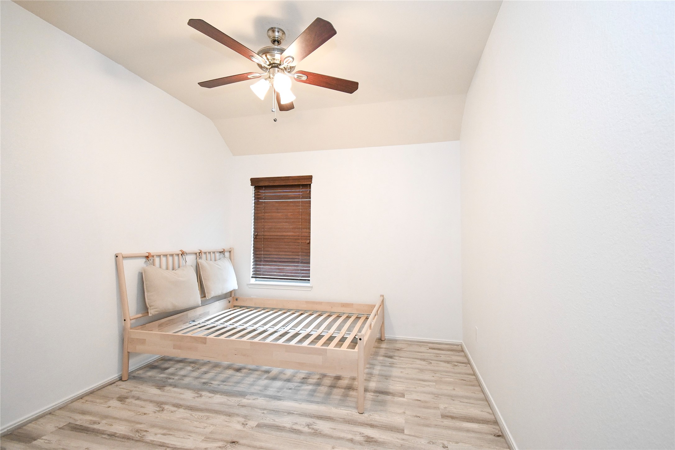 Richmond Condo: 19734 Amber Village Lane