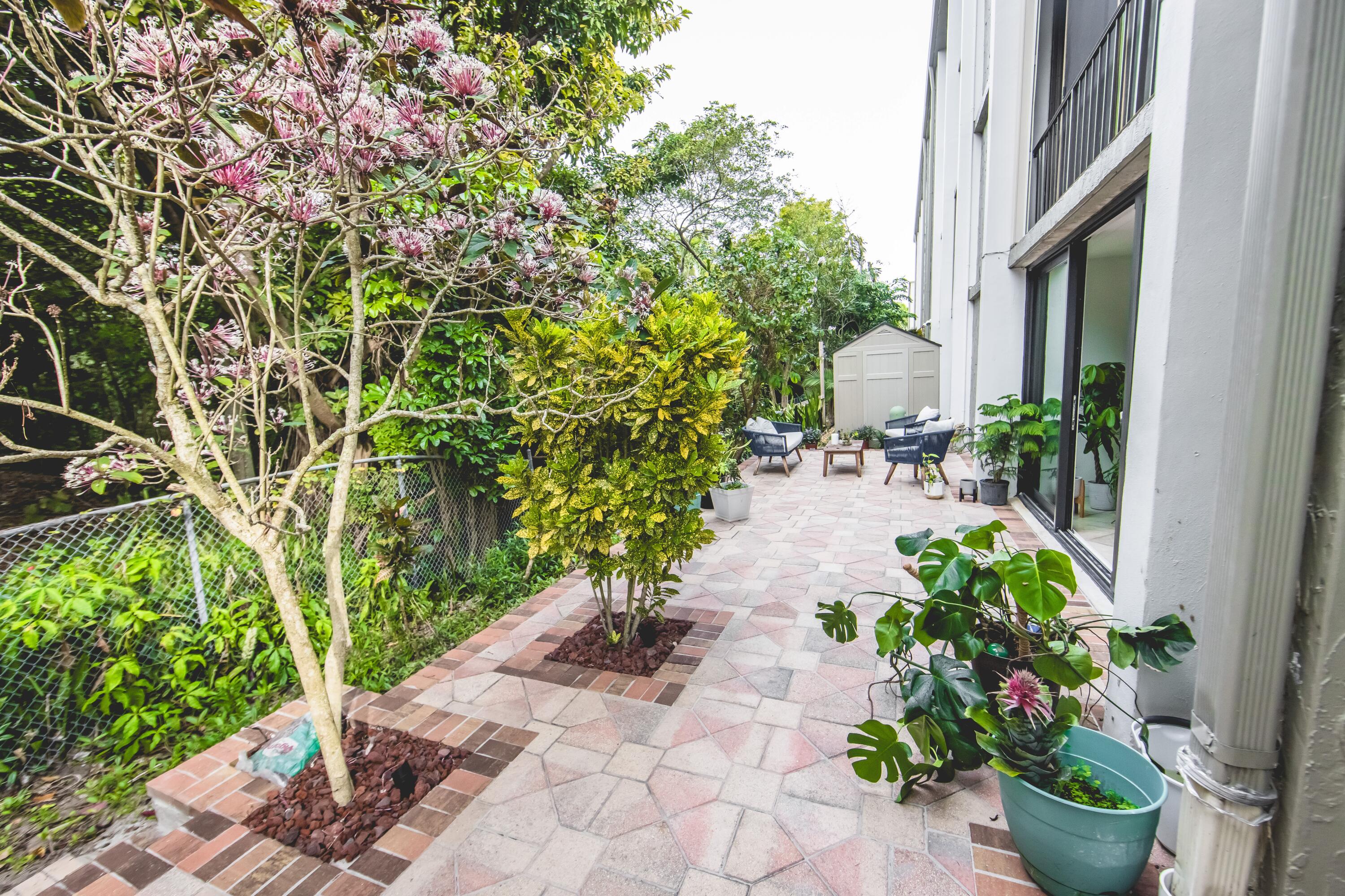 Boca Raton Condo: 501 Southwest 11th Place