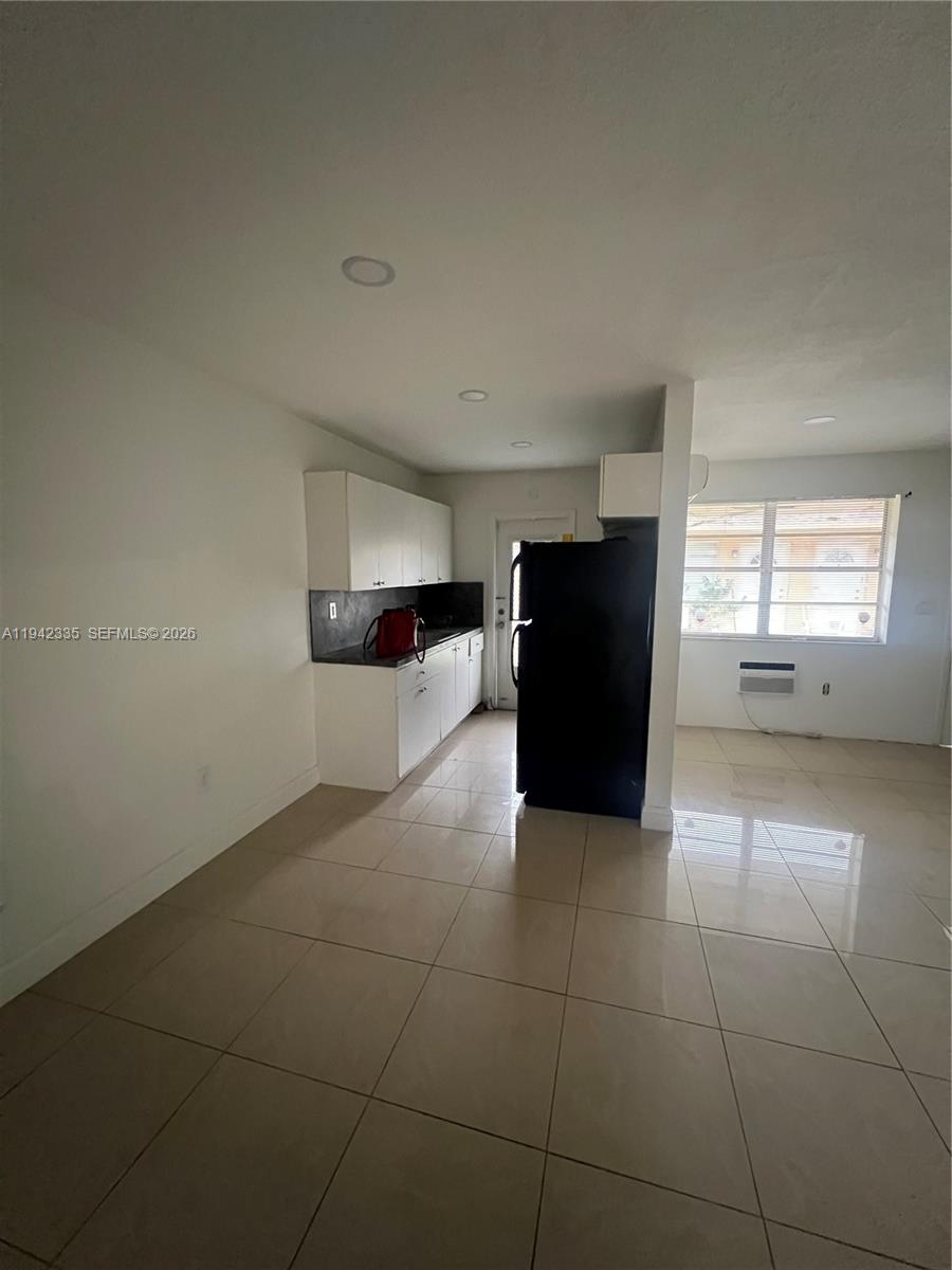 North Miami Beach Condo: 16120 Northeast 19th Court