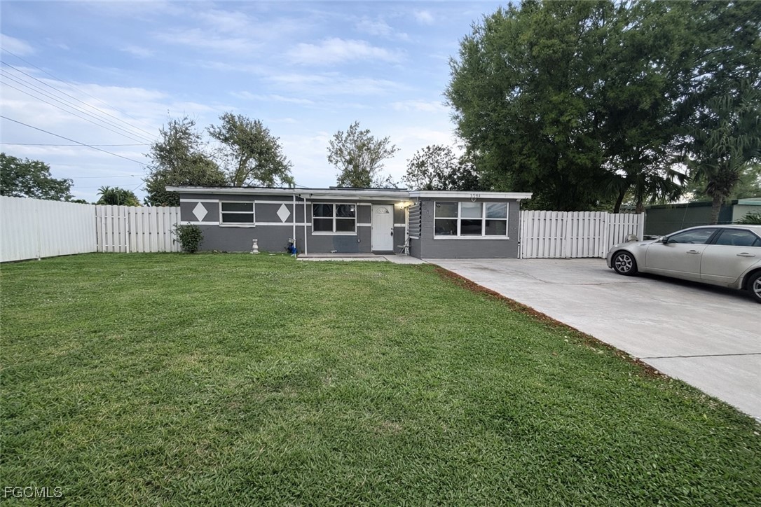 Fort Myers Condo: 3504 Lantana Street