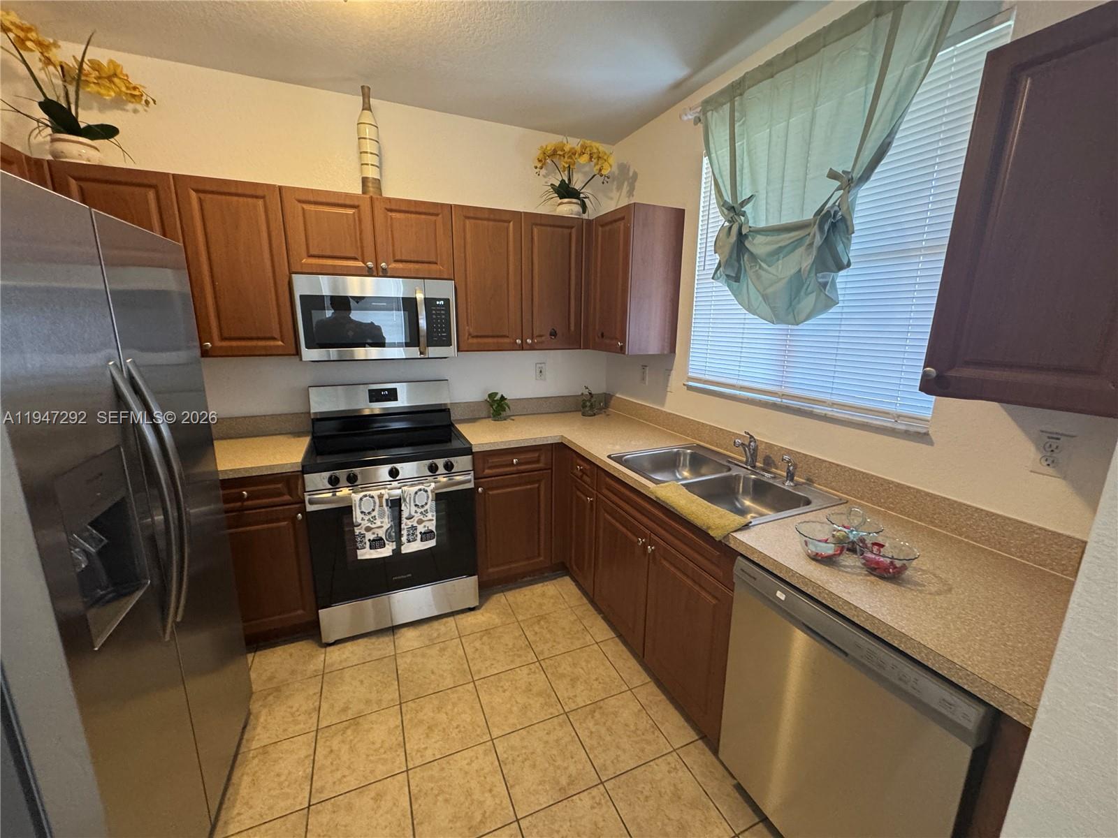 Miami Gardens Condo: 17331 Northwest 7th Avenue