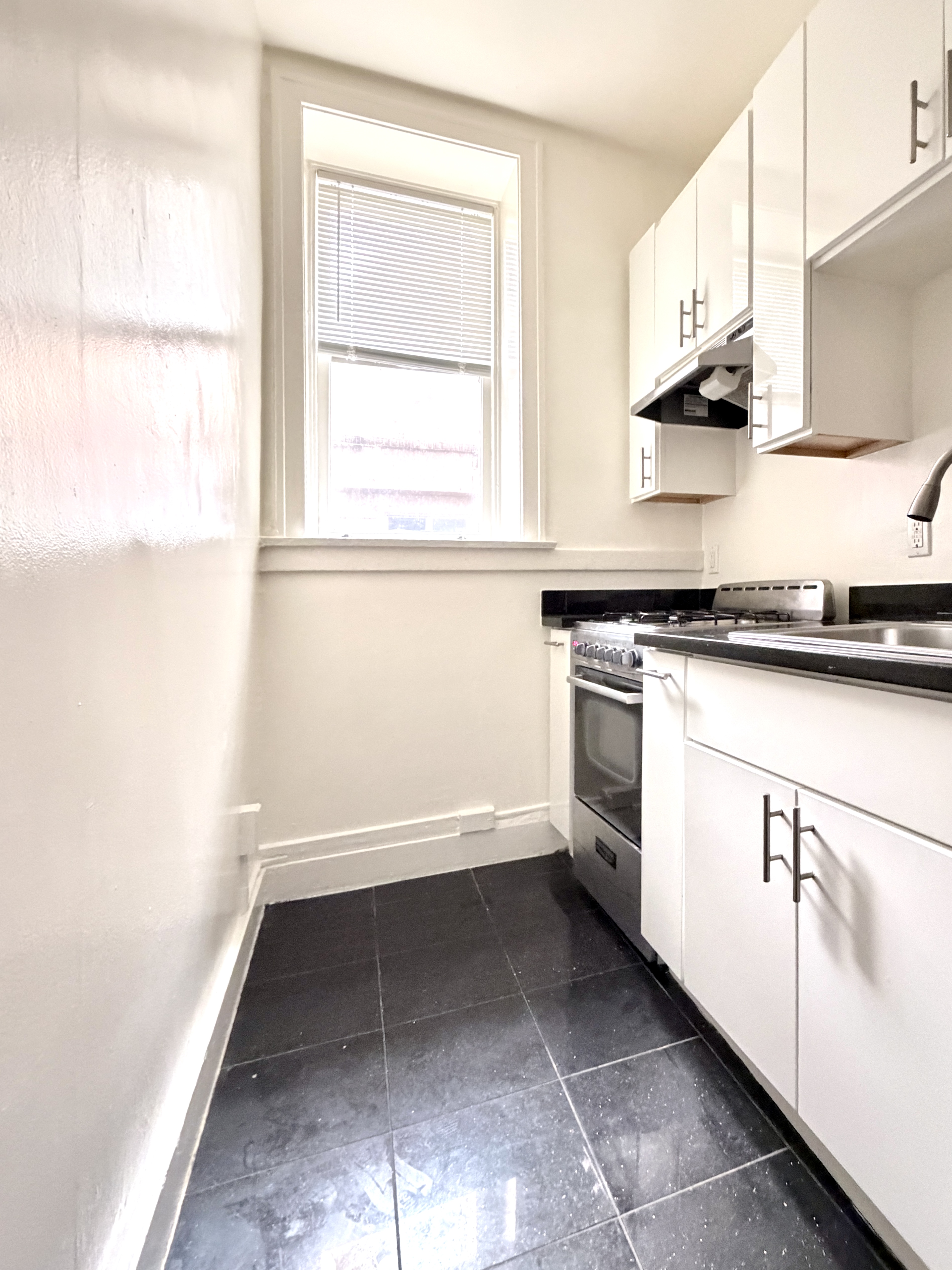 San Francisco Apartment: 1029 Geary St