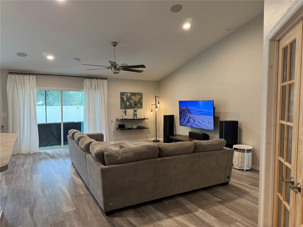 Auburndale Condo: 244 Whispering Oaks Way