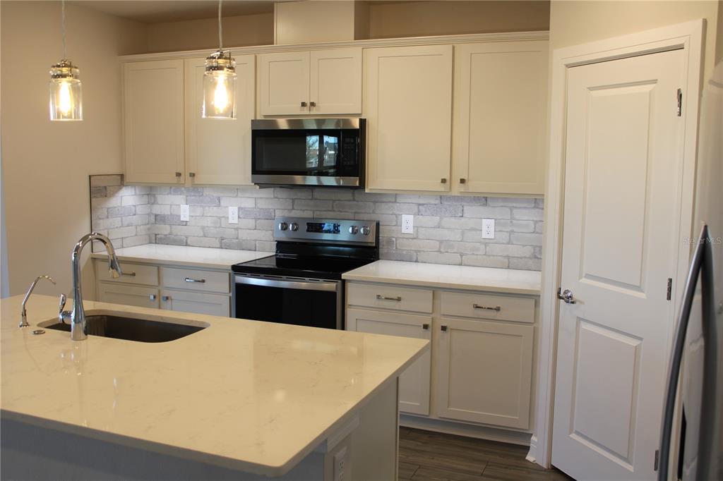 Parrish Condo: 8232 Reefbay Cove