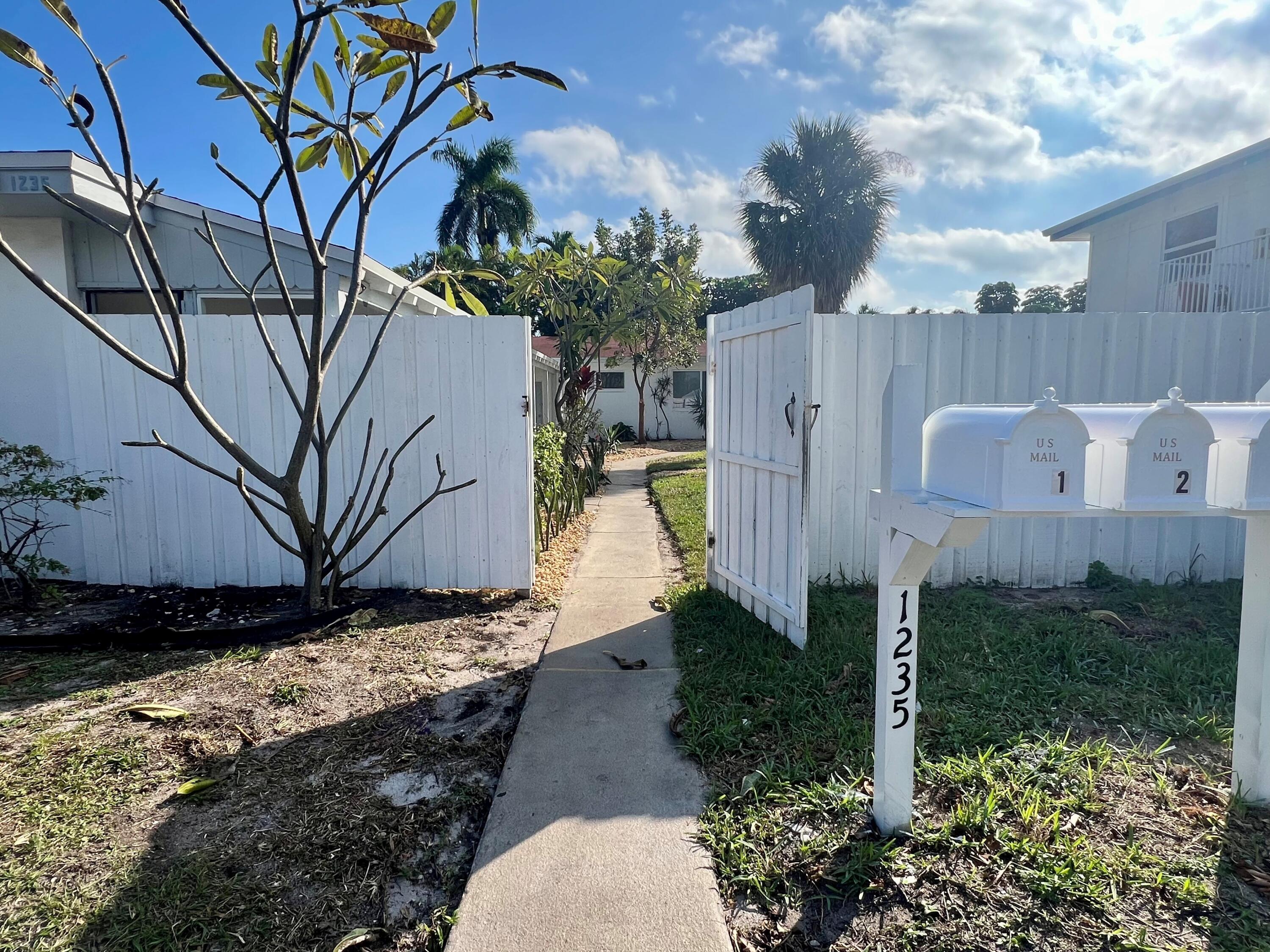 Singer Island Condo: 1235 Beach Road