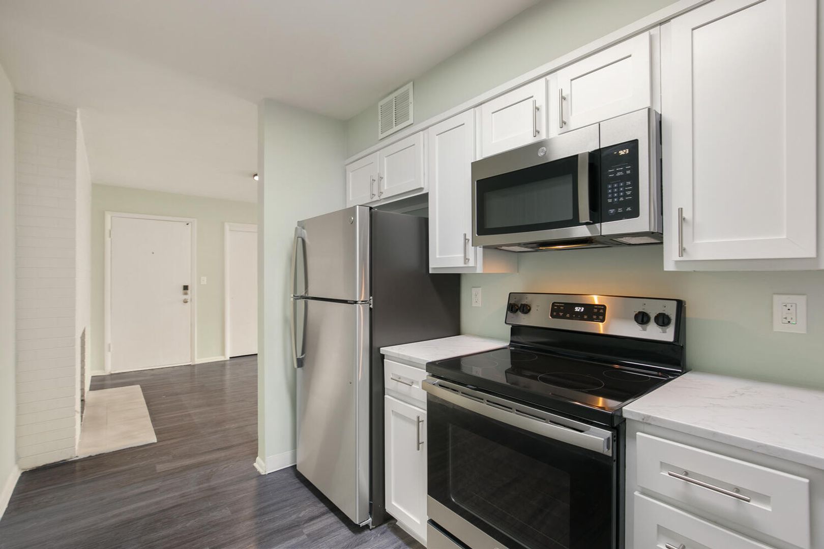 Lakewood Condo: 1202 Pierce Street