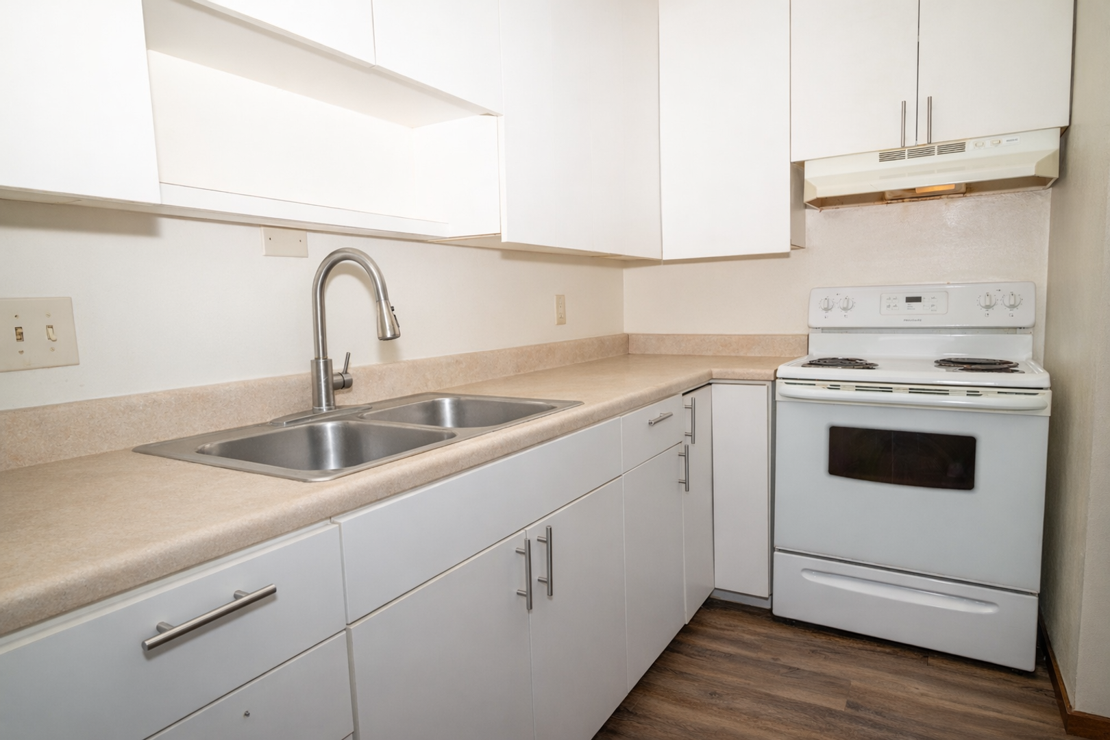 Madison Apartment: 1001 GILBERT Rd