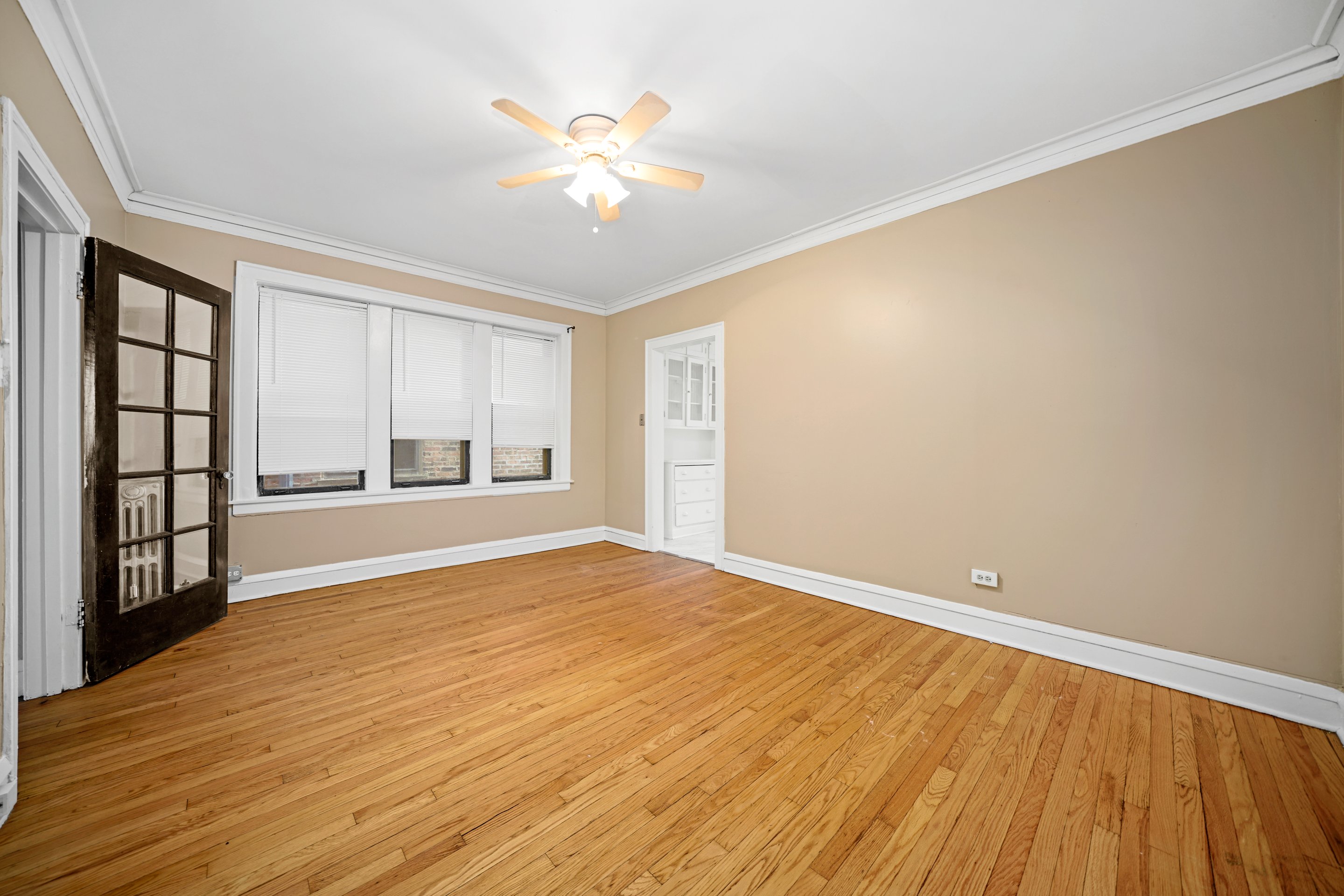 Evanston Condo: 230 Elmwood